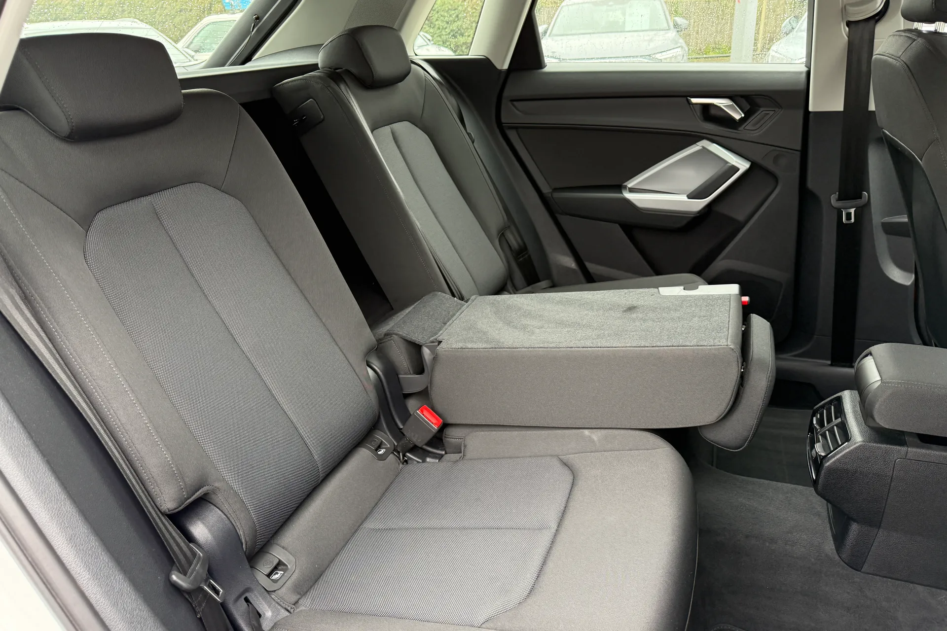 Audi Q3 thumbnail image number 42