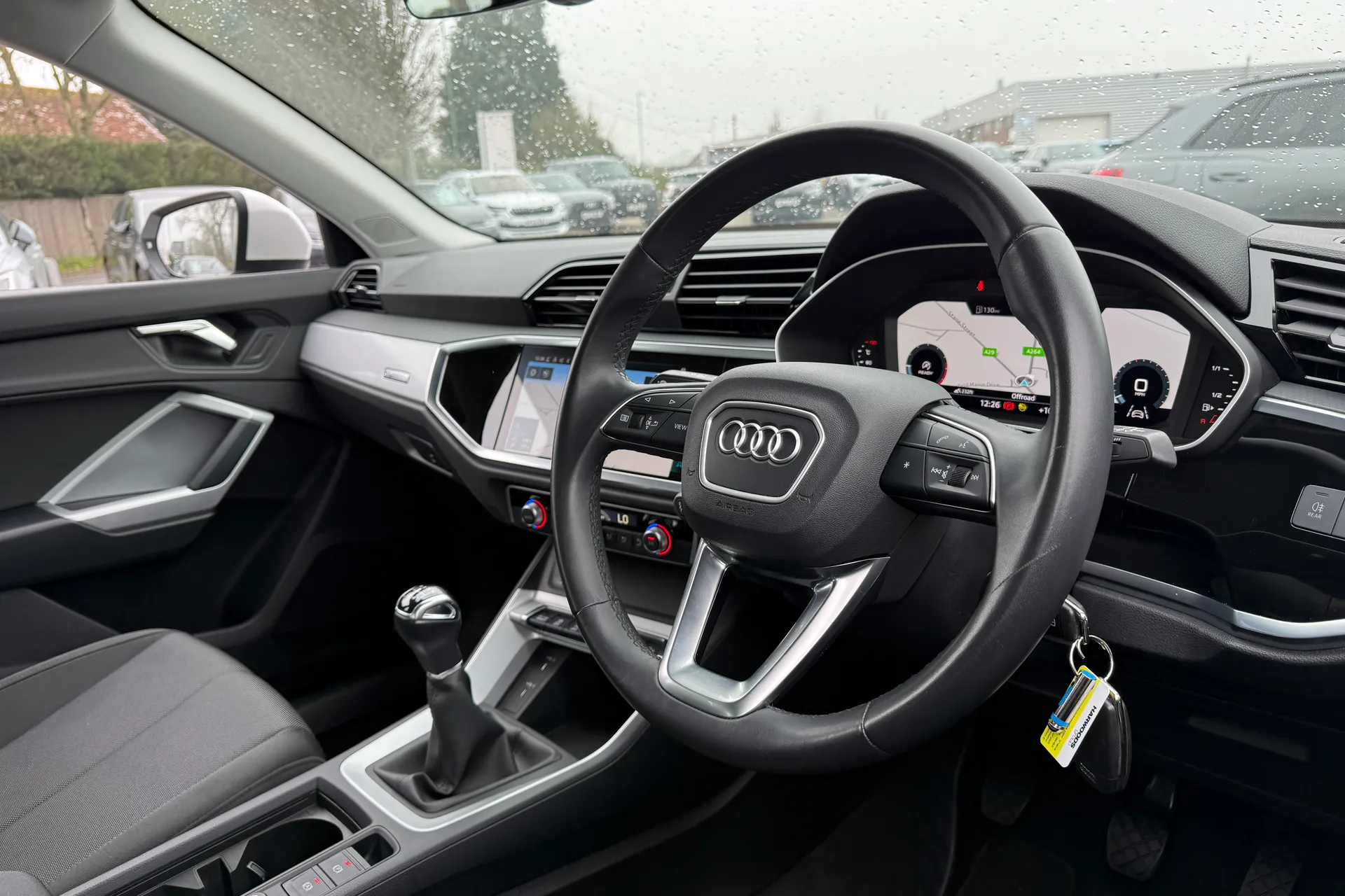 Audi Q3 thumbnail image number 25