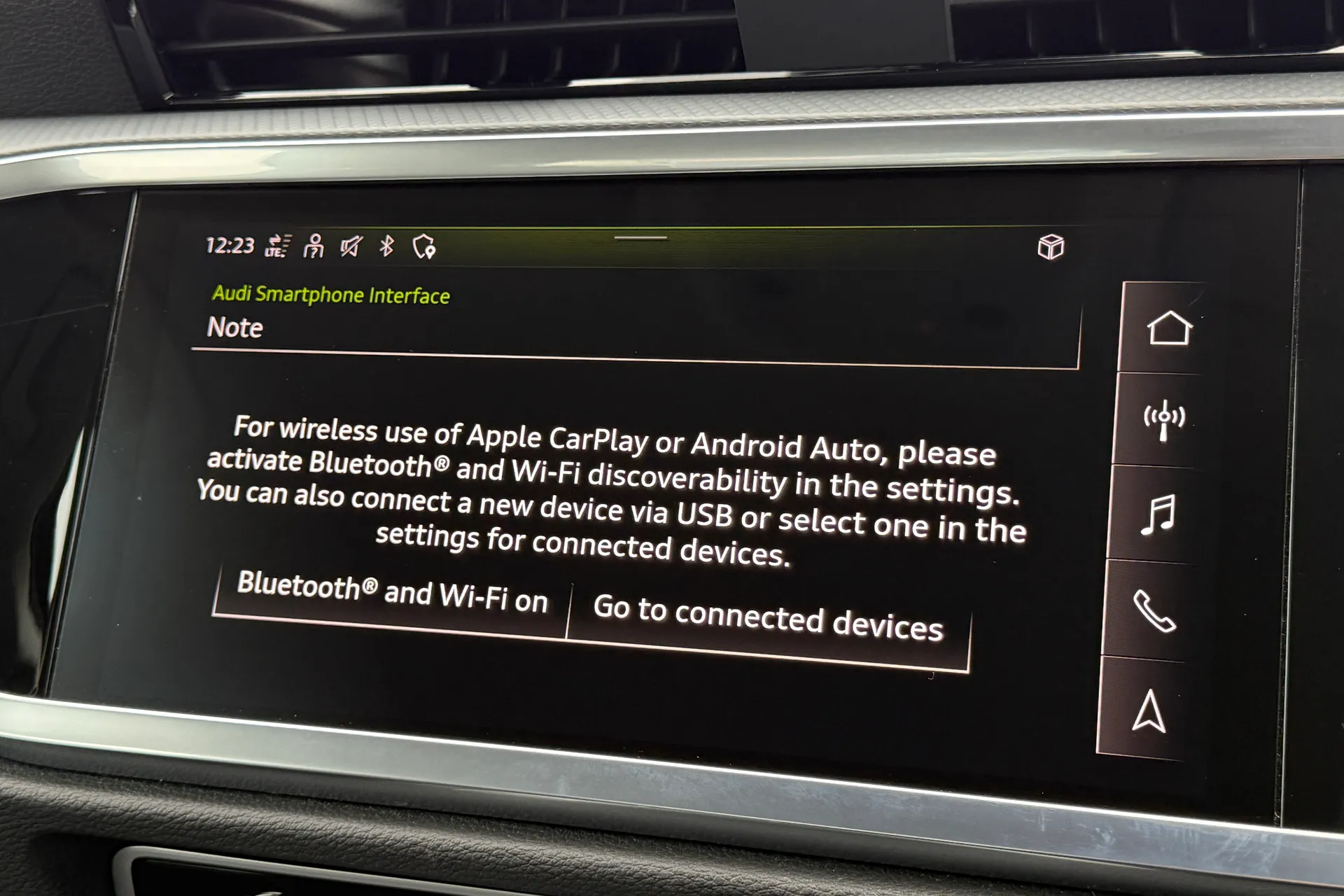 Audi Q3 thumbnail image number 10