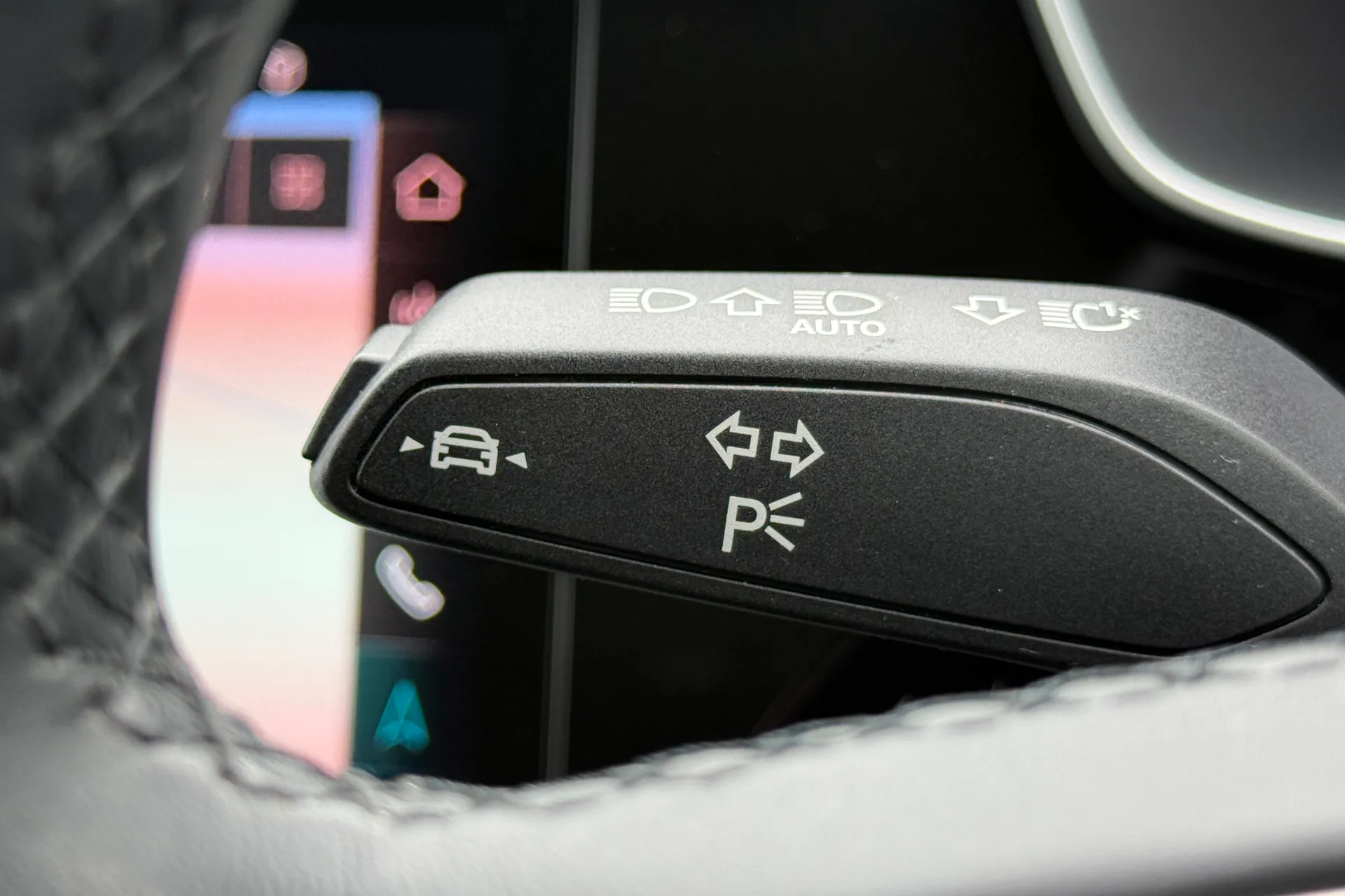 Audi Q3 thumbnail image number 15