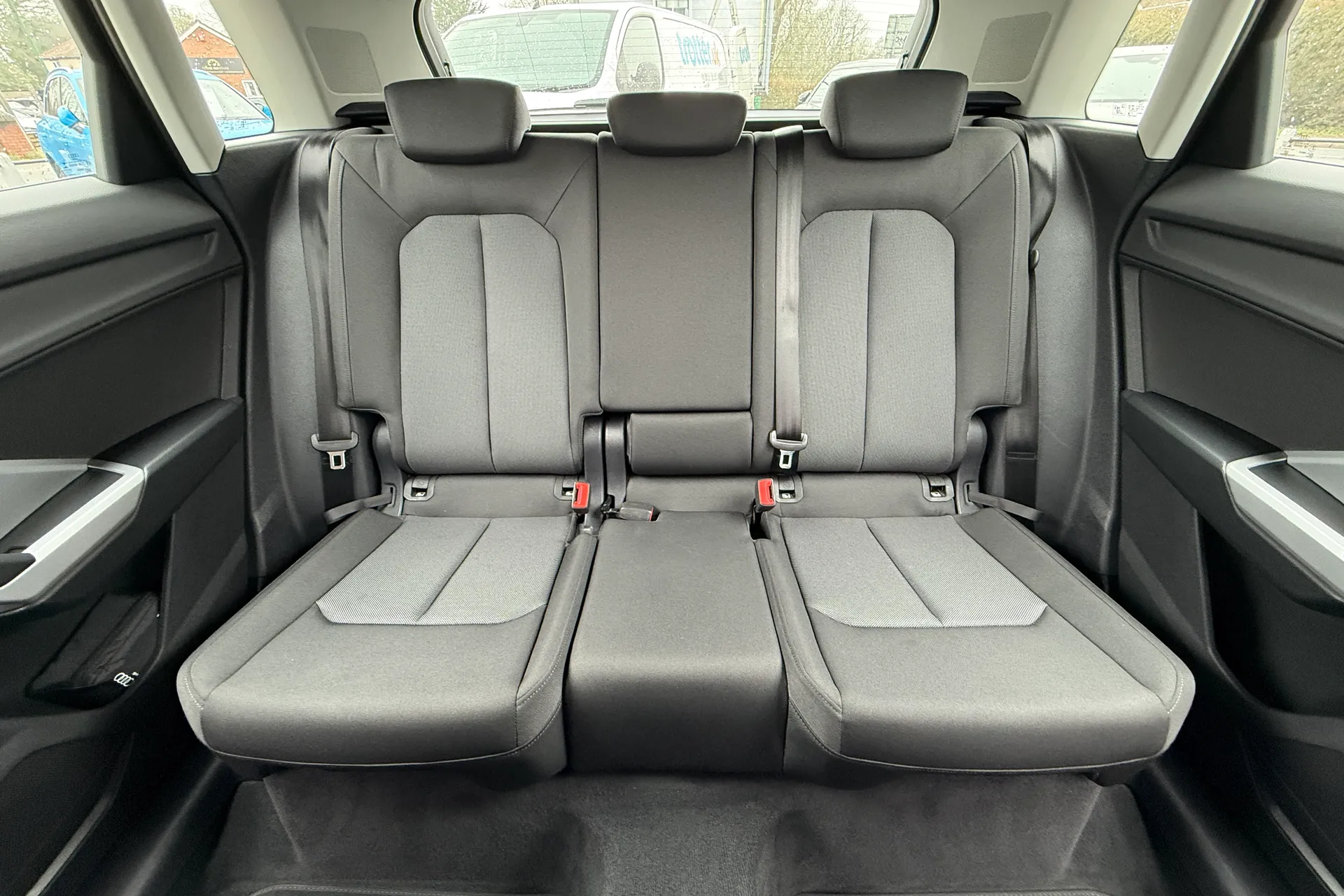 Audi Q3 thumbnail image number 34