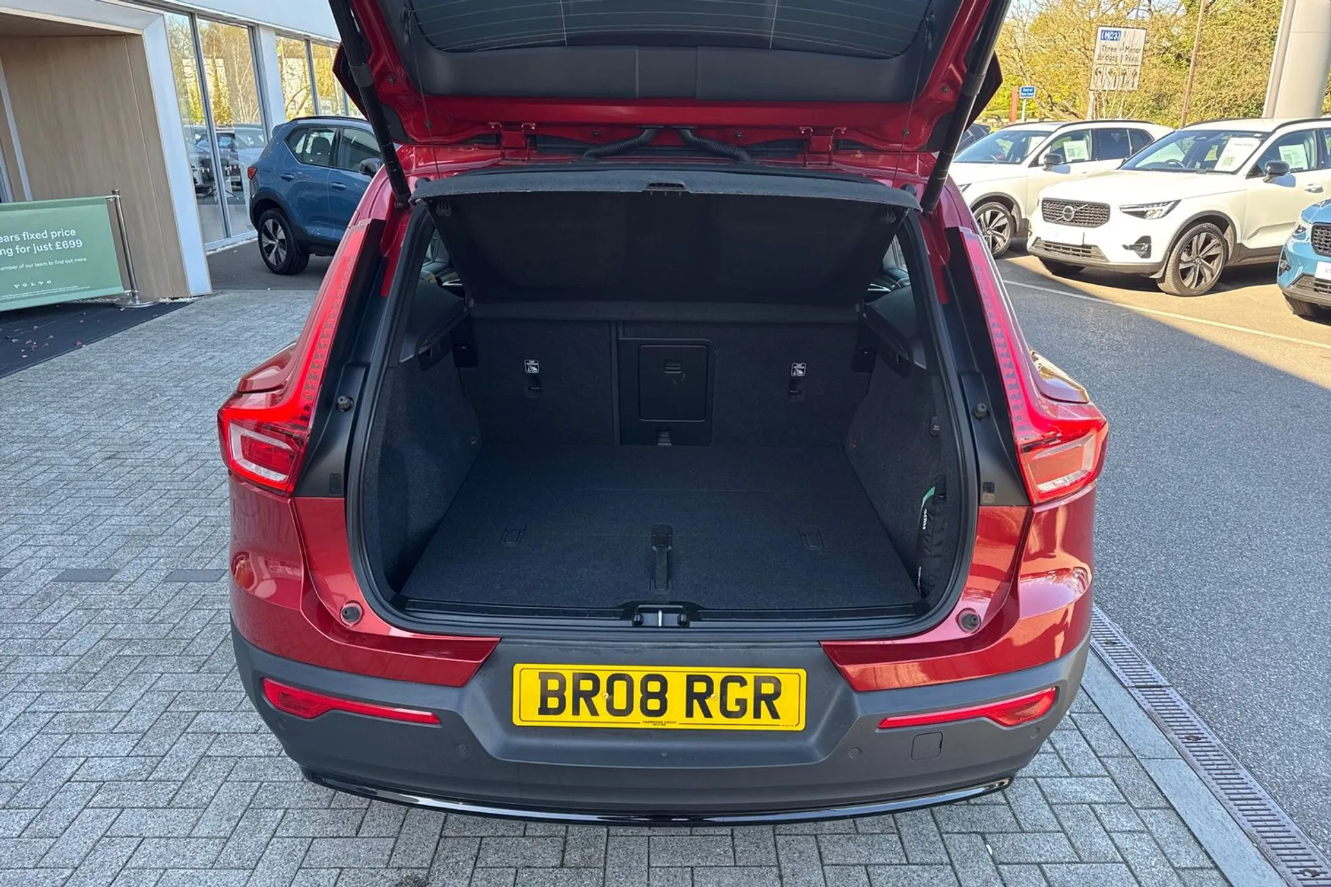 Volvo XC40 thumbnail image number 19