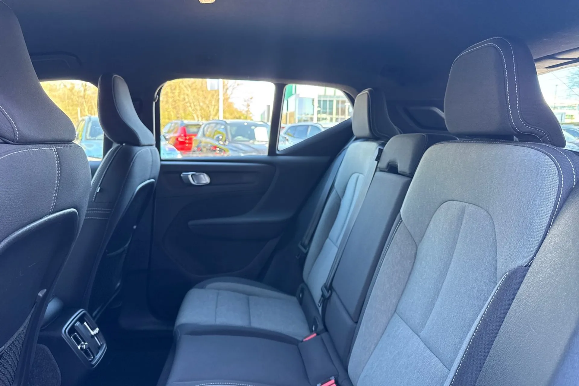 Volvo XC40 thumbnail image number 31