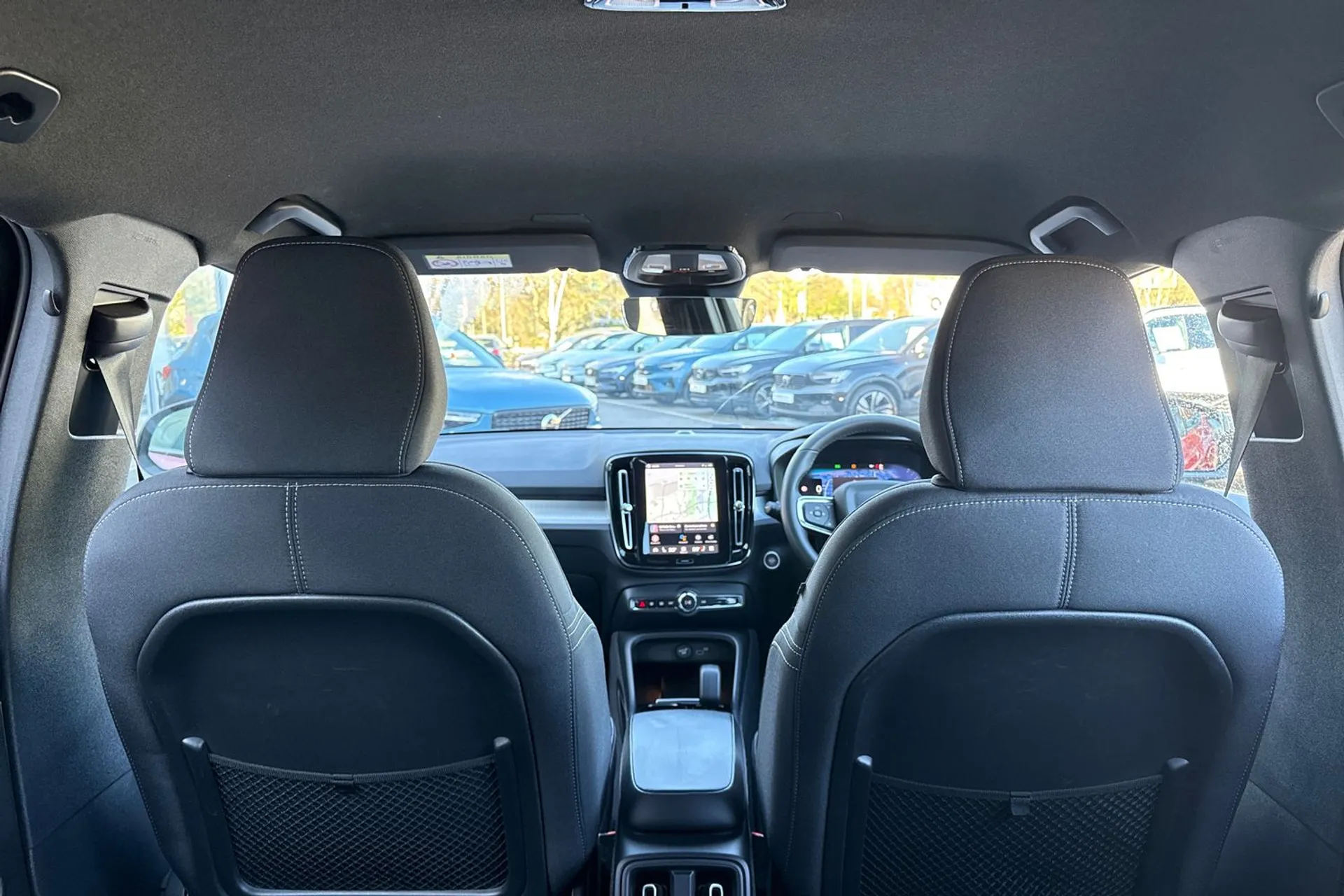 Volvo XC40 thumbnail image number 21