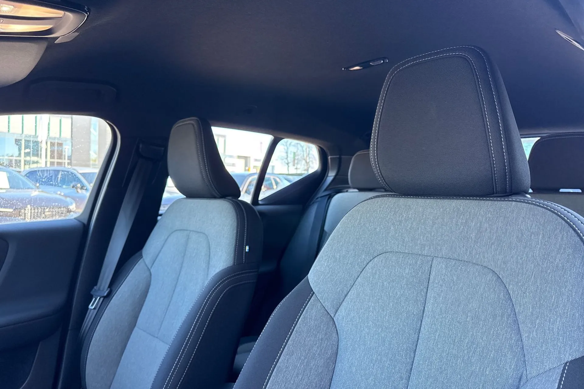 Volvo XC40 thumbnail image number 29