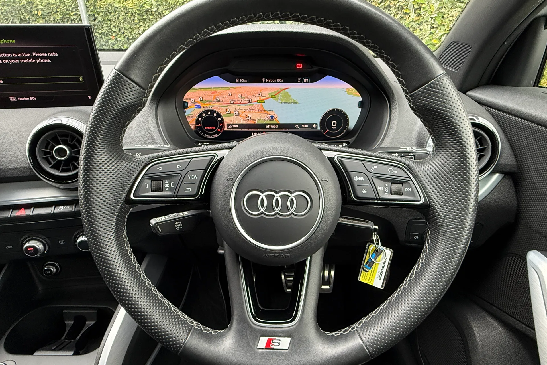 Audi Q2 thumbnail image number 16