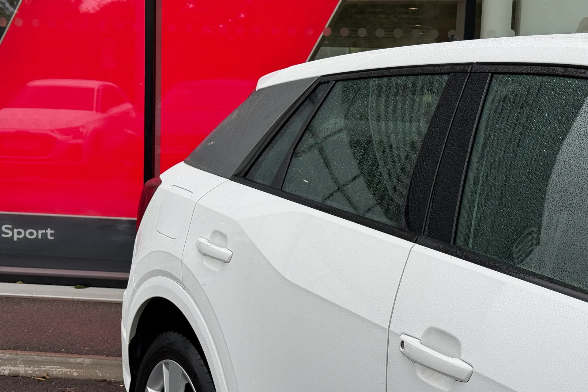 Audi Q2 thumbnail image number 15