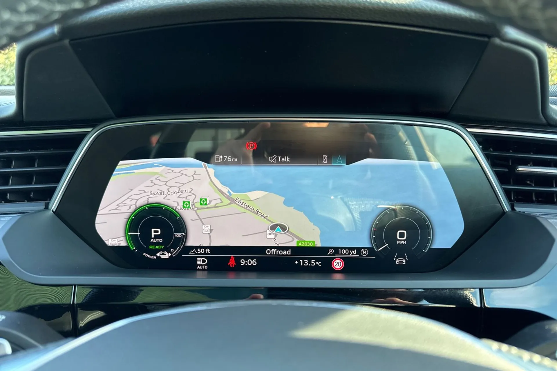 Audi e-tron thumbnail image number 10