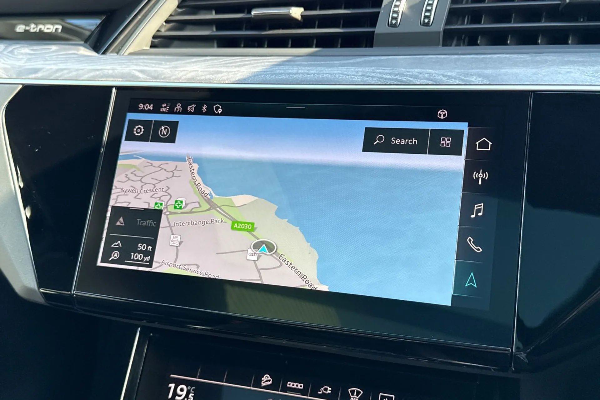 Audi e-tron thumbnail image number 20