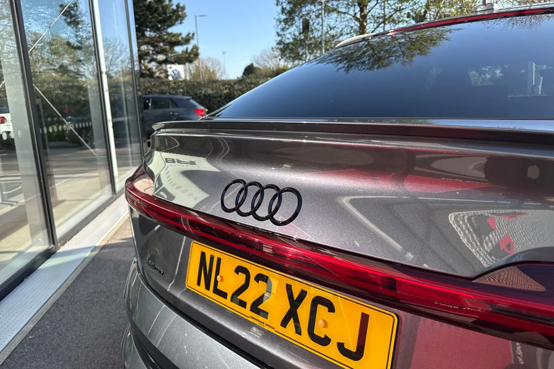 Audi e-tron thumbnail image number 47