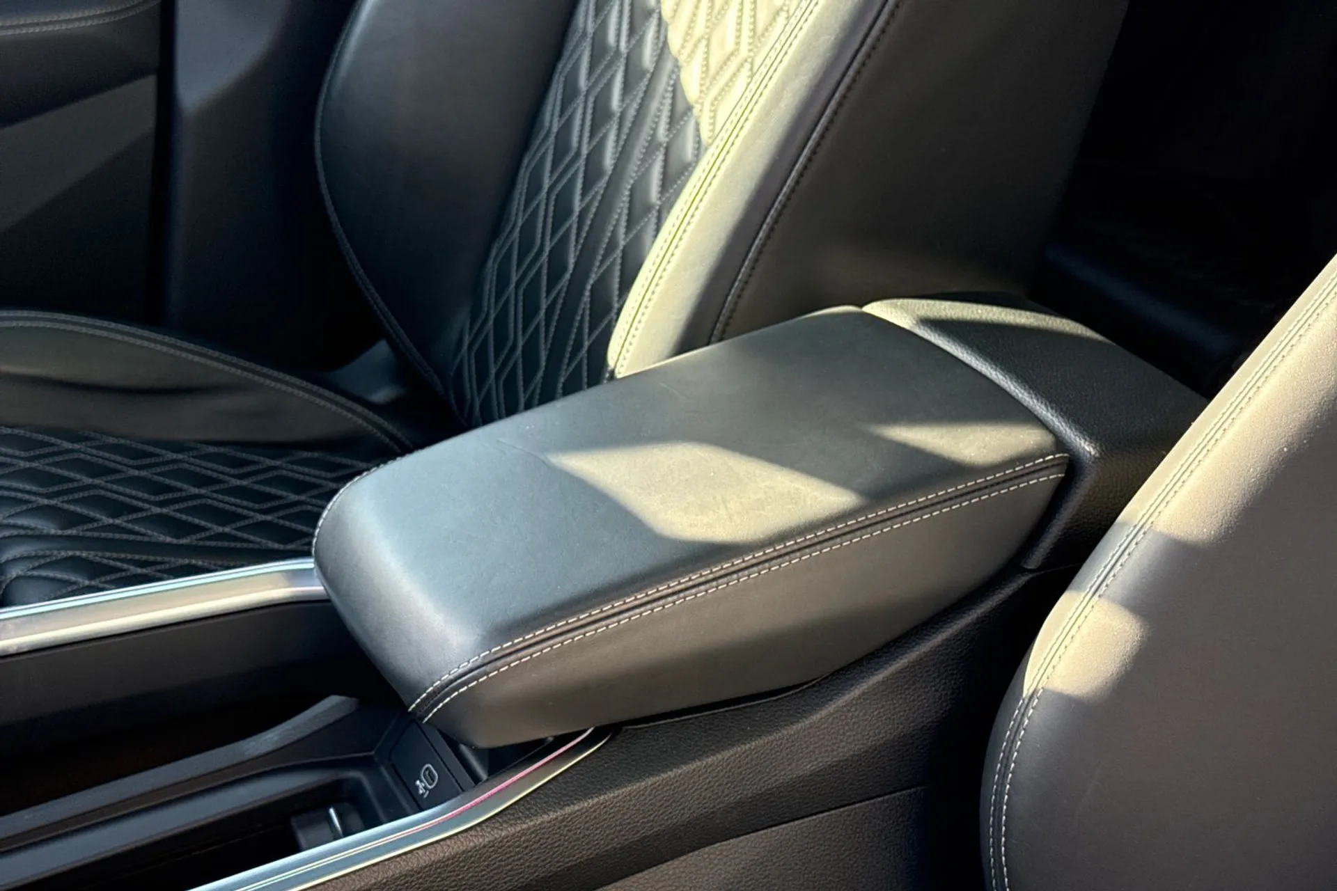 Audi e-tron thumbnail image number 58