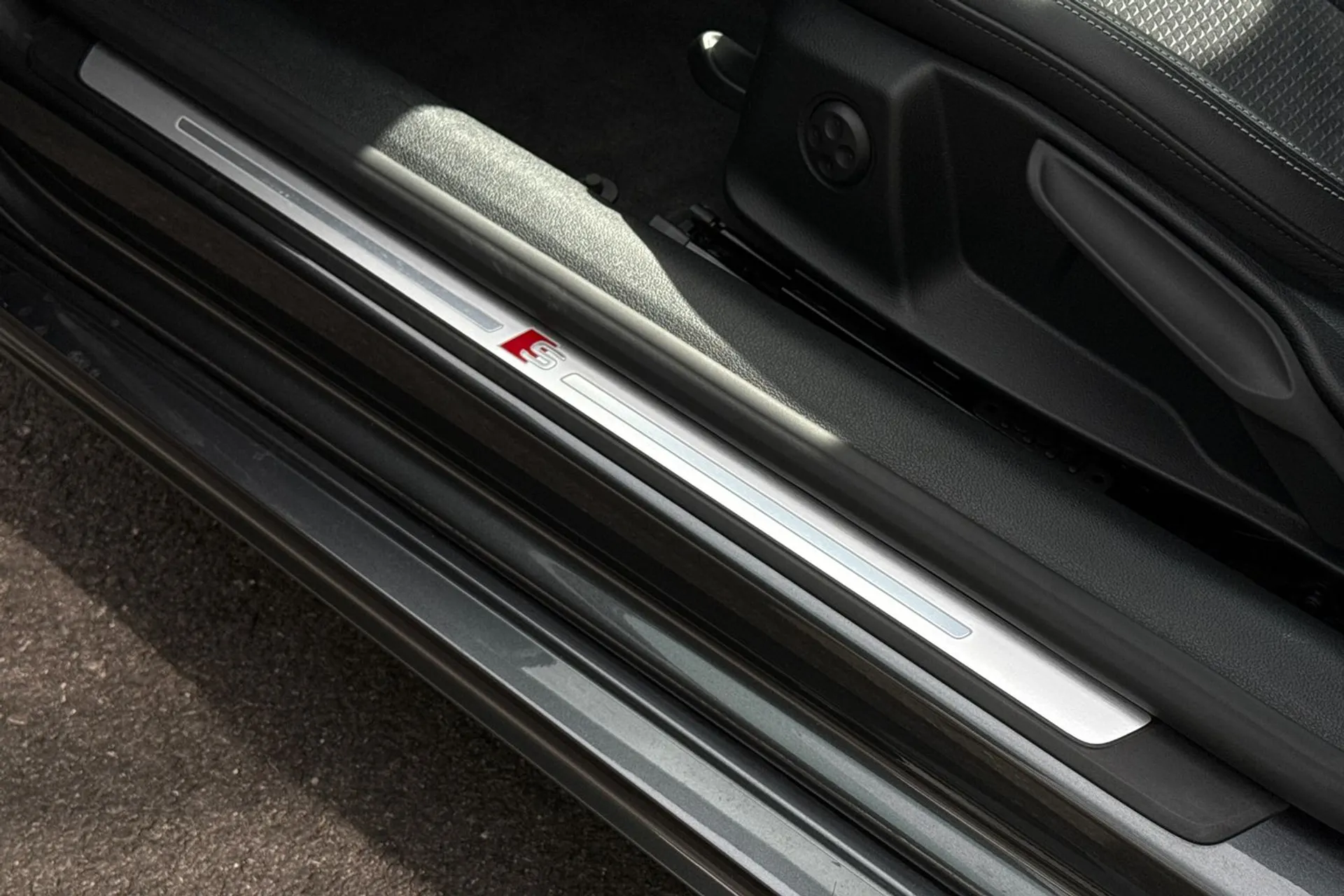 Audi A5 thumbnail image number 35