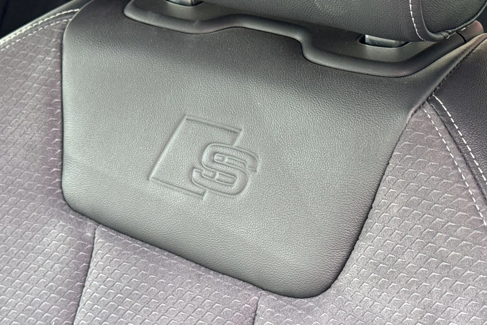 Audi A5 thumbnail image number 29