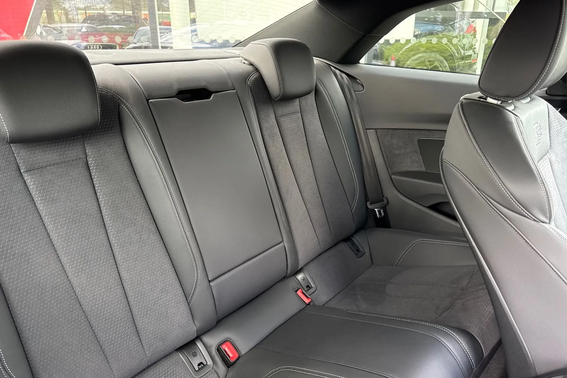 Audi A5 thumbnail image number 39