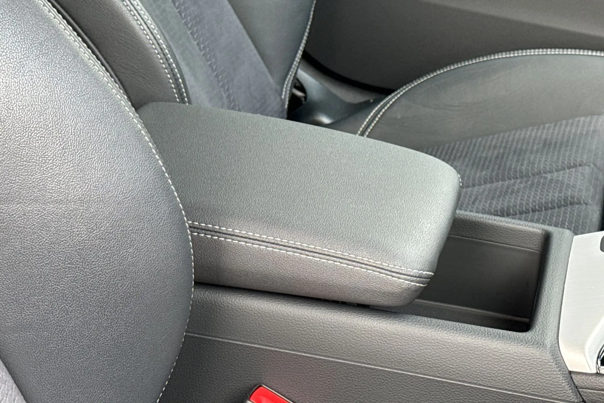 Audi A5 thumbnail image number 27