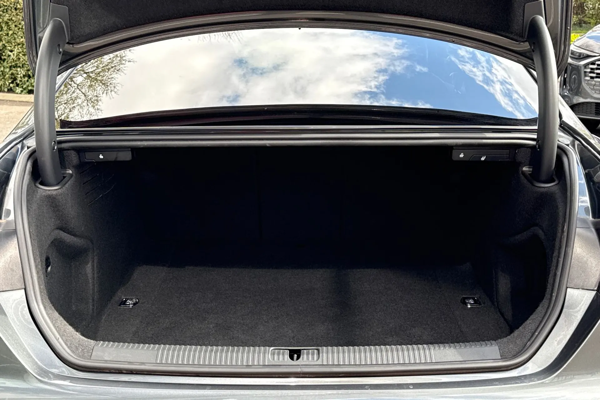 Audi A5 thumbnail image number 33