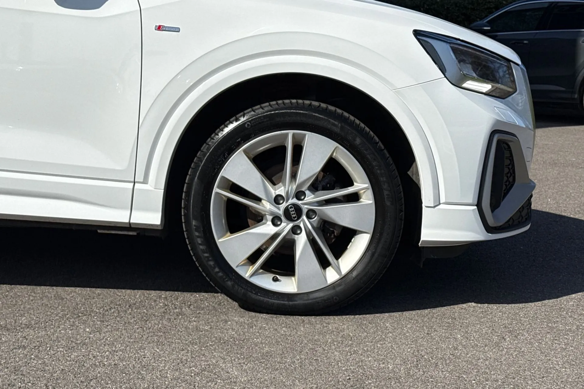 Audi Q2 thumbnail image number 20