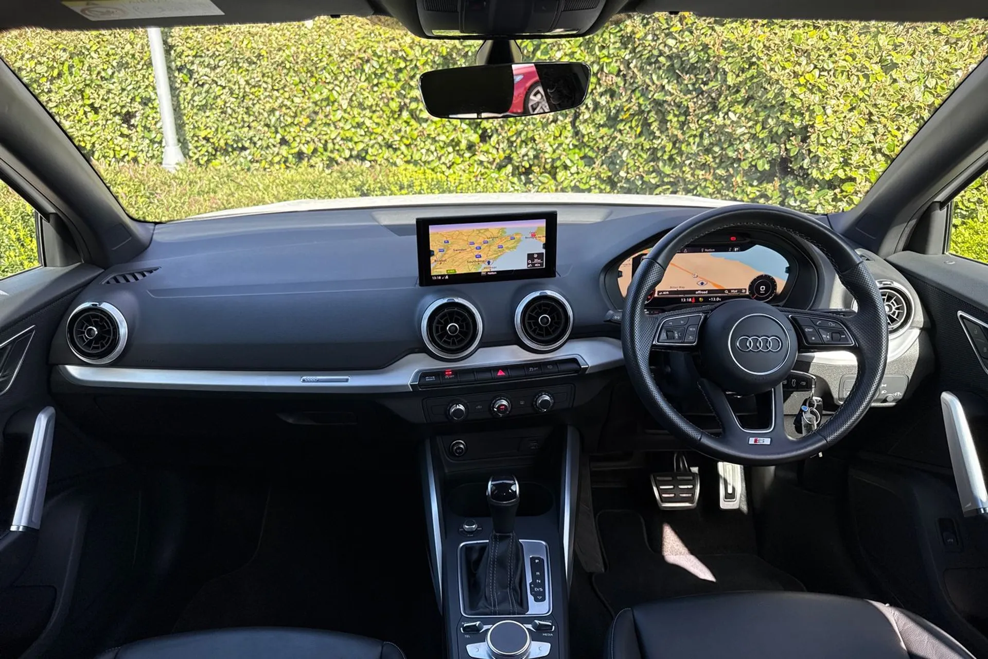 Audi Q2 thumbnail image number 3