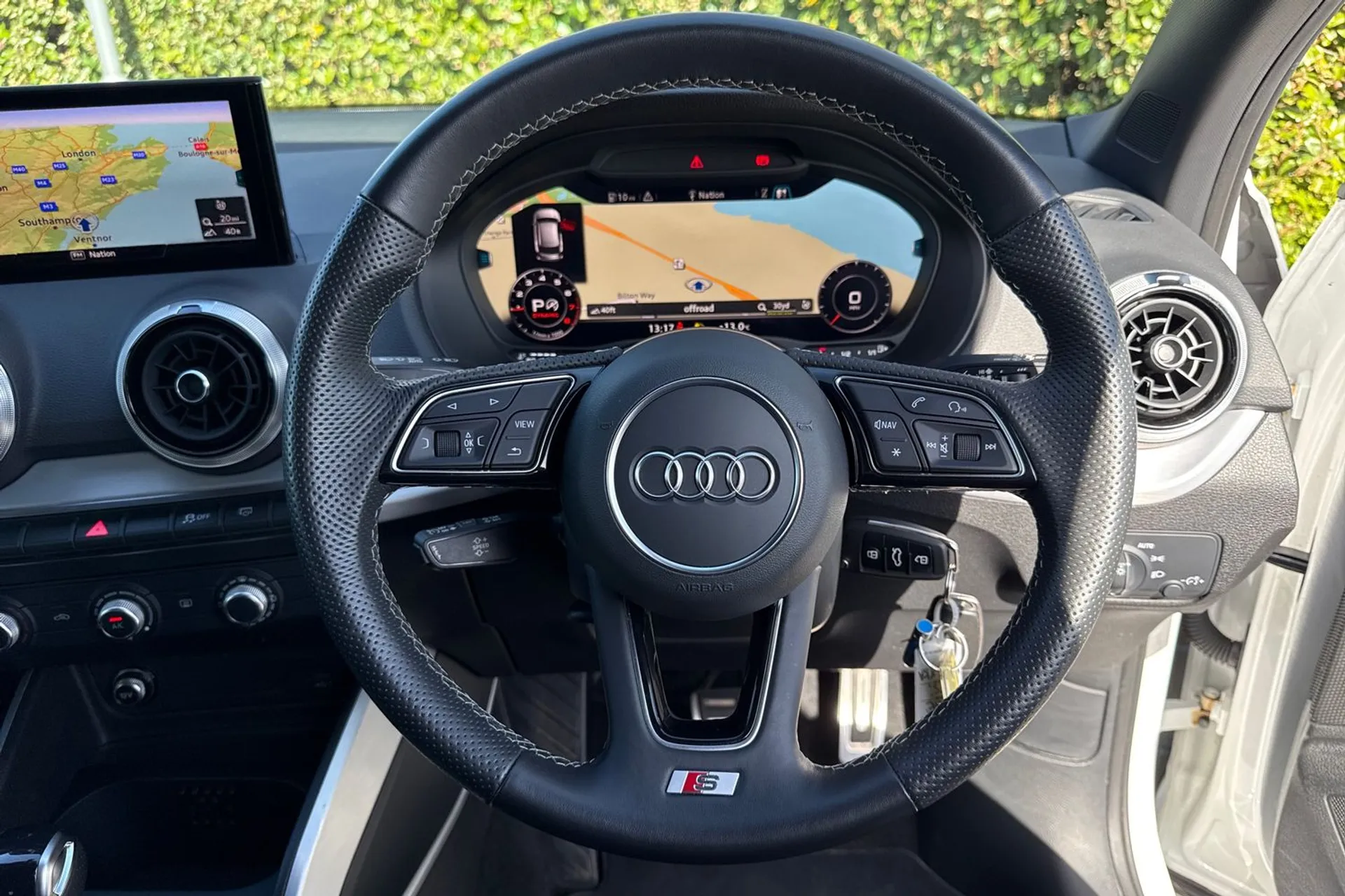 Audi Q2 thumbnail image number 8