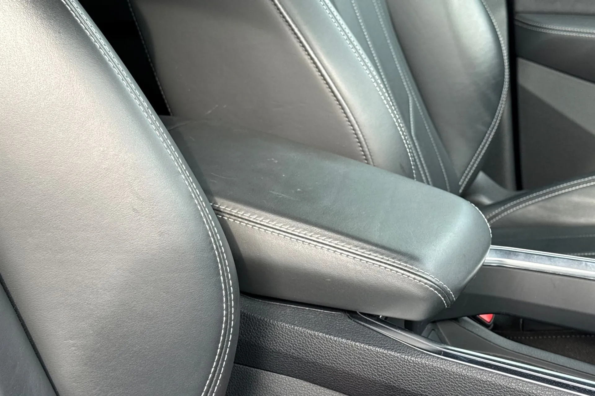 Audi e-tron thumbnail image number 45