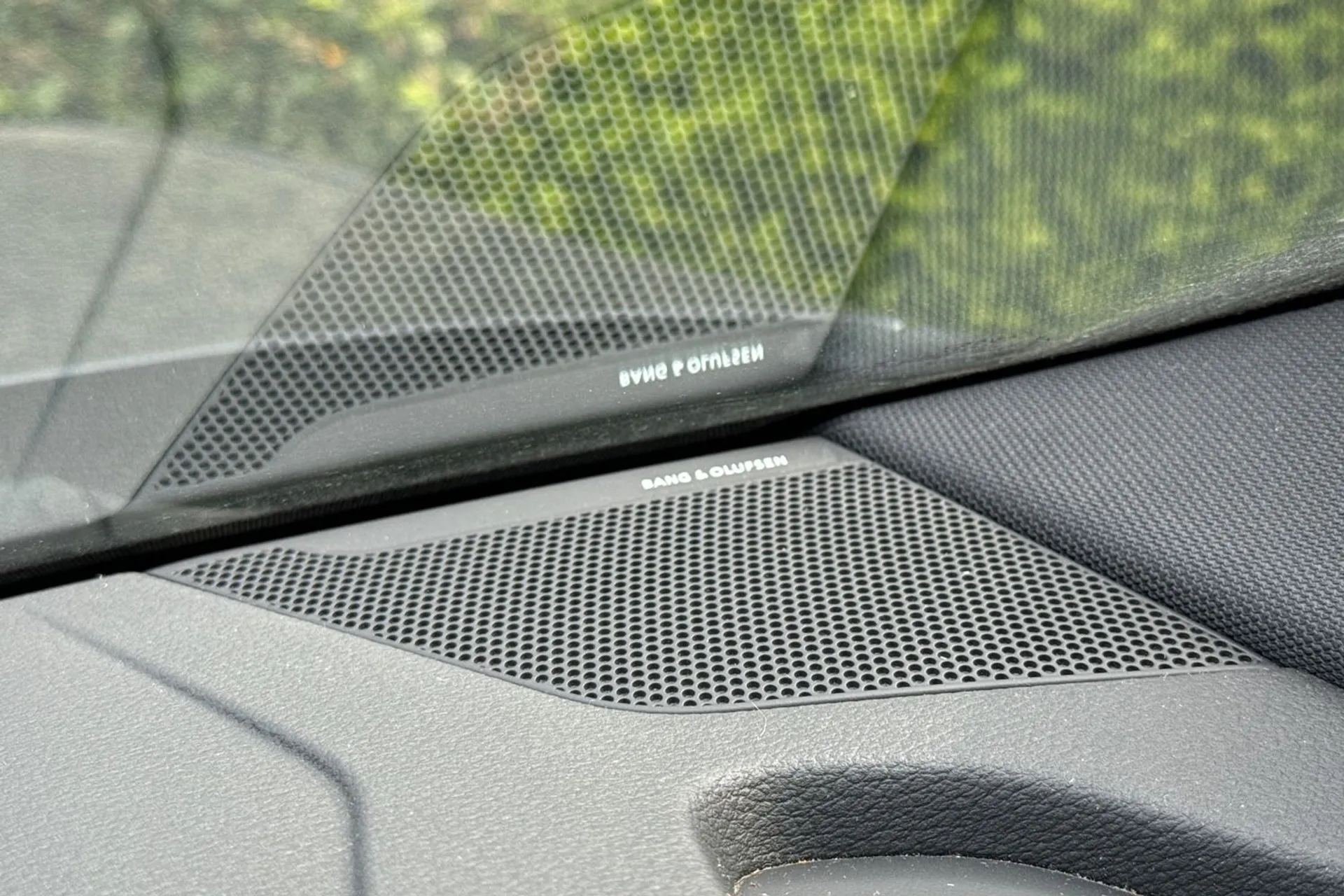 Audi e-tron thumbnail image number 26