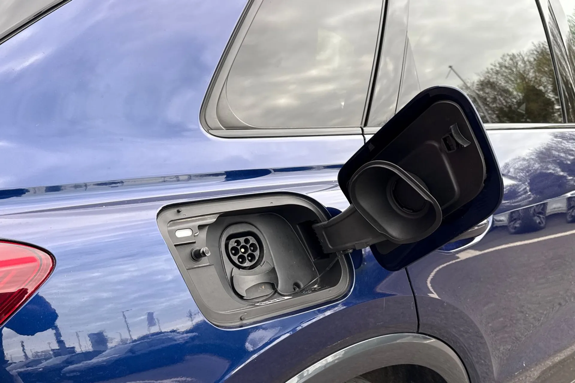 Audi Q4 thumbnail image number 36