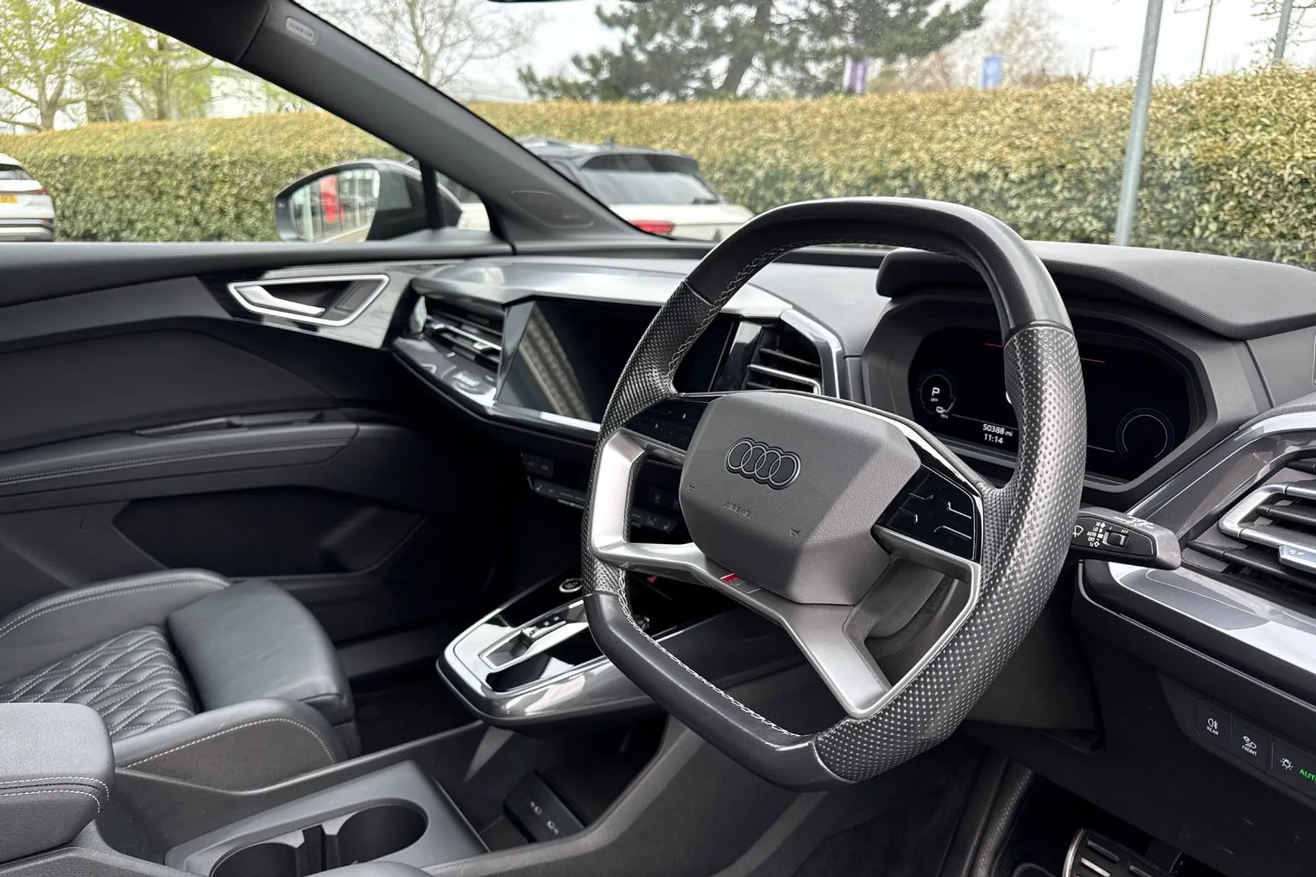 Audi Q4 thumbnail image number 21