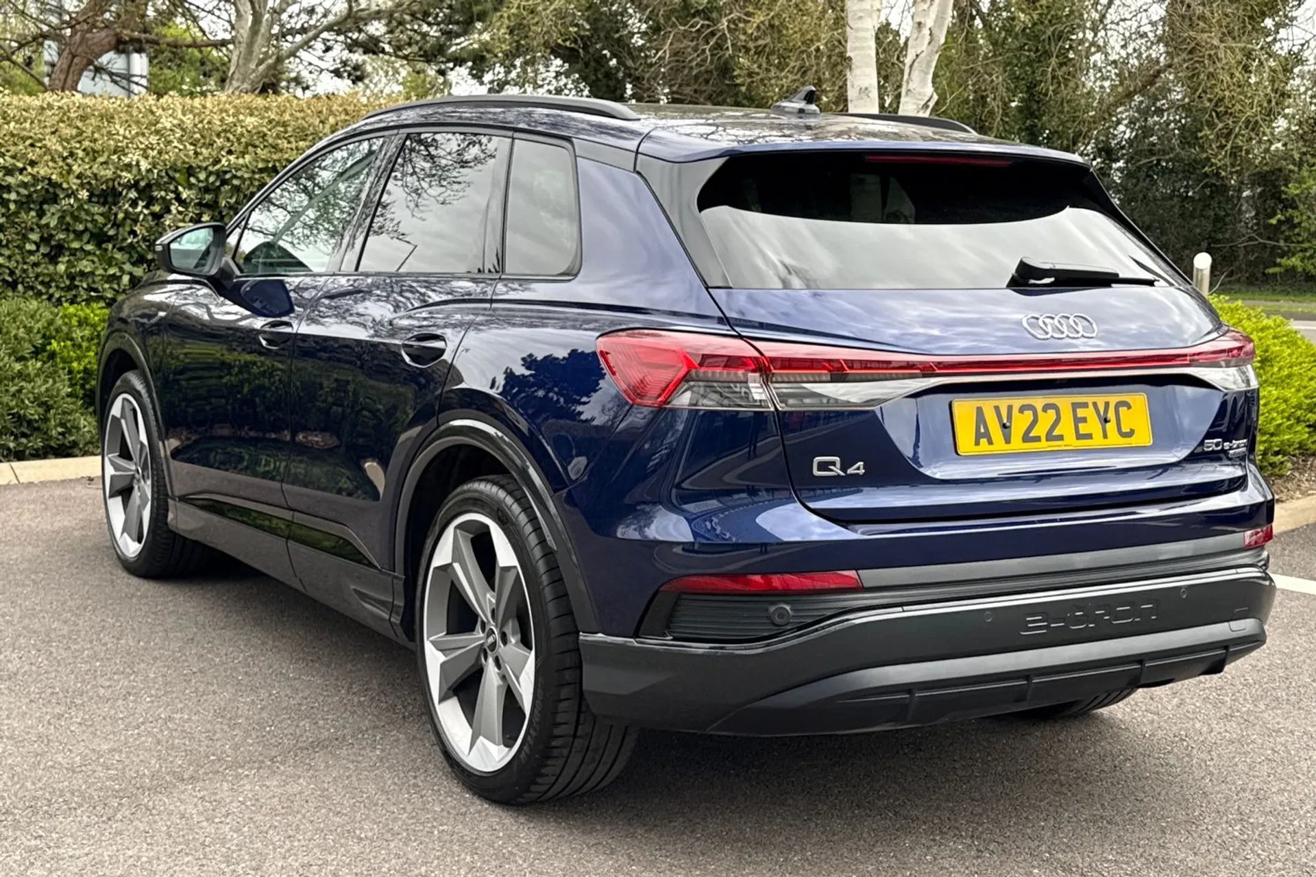 Audi Q4 thumbnail image number 15