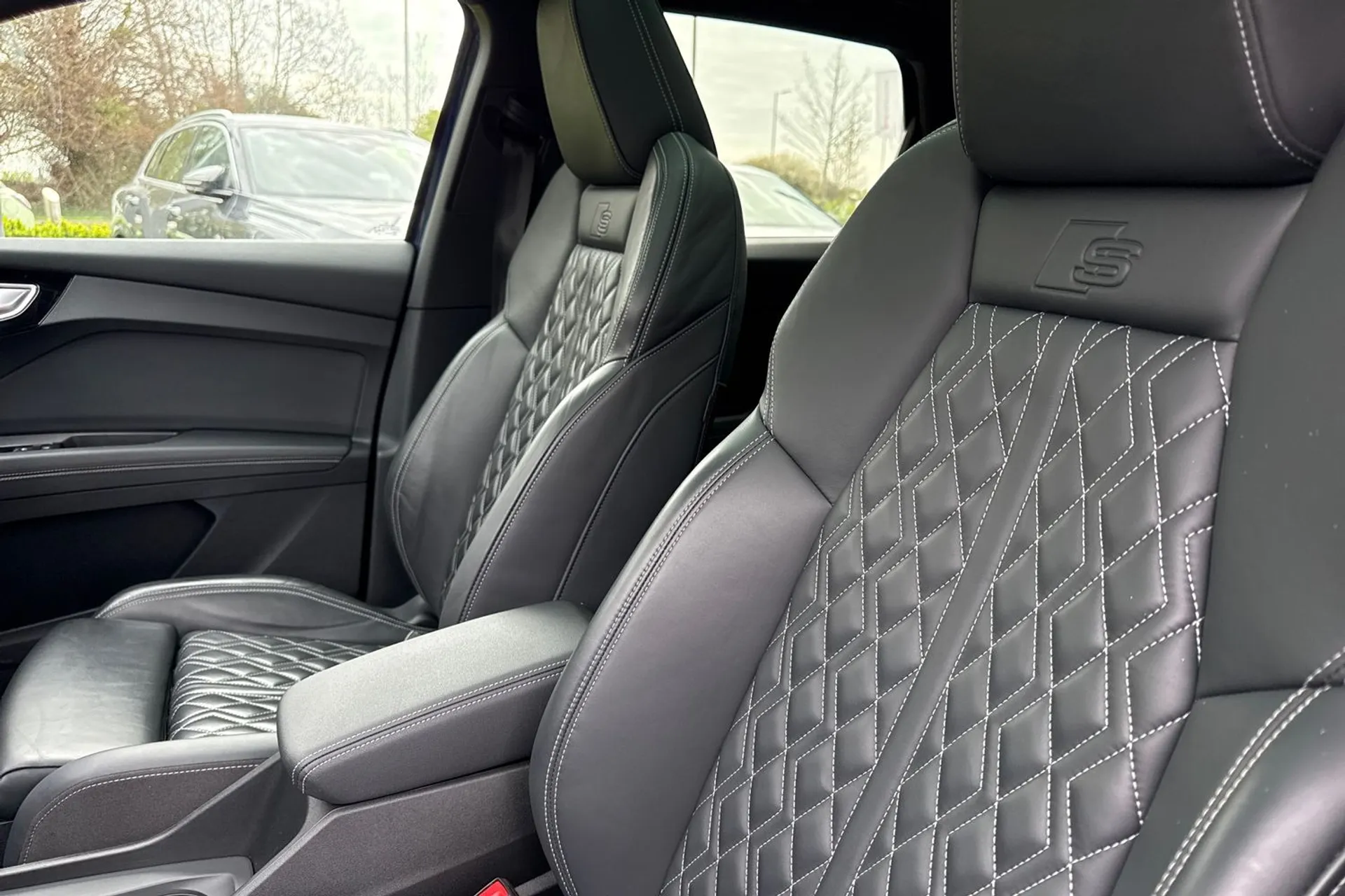 Audi Q4 thumbnail image number 44