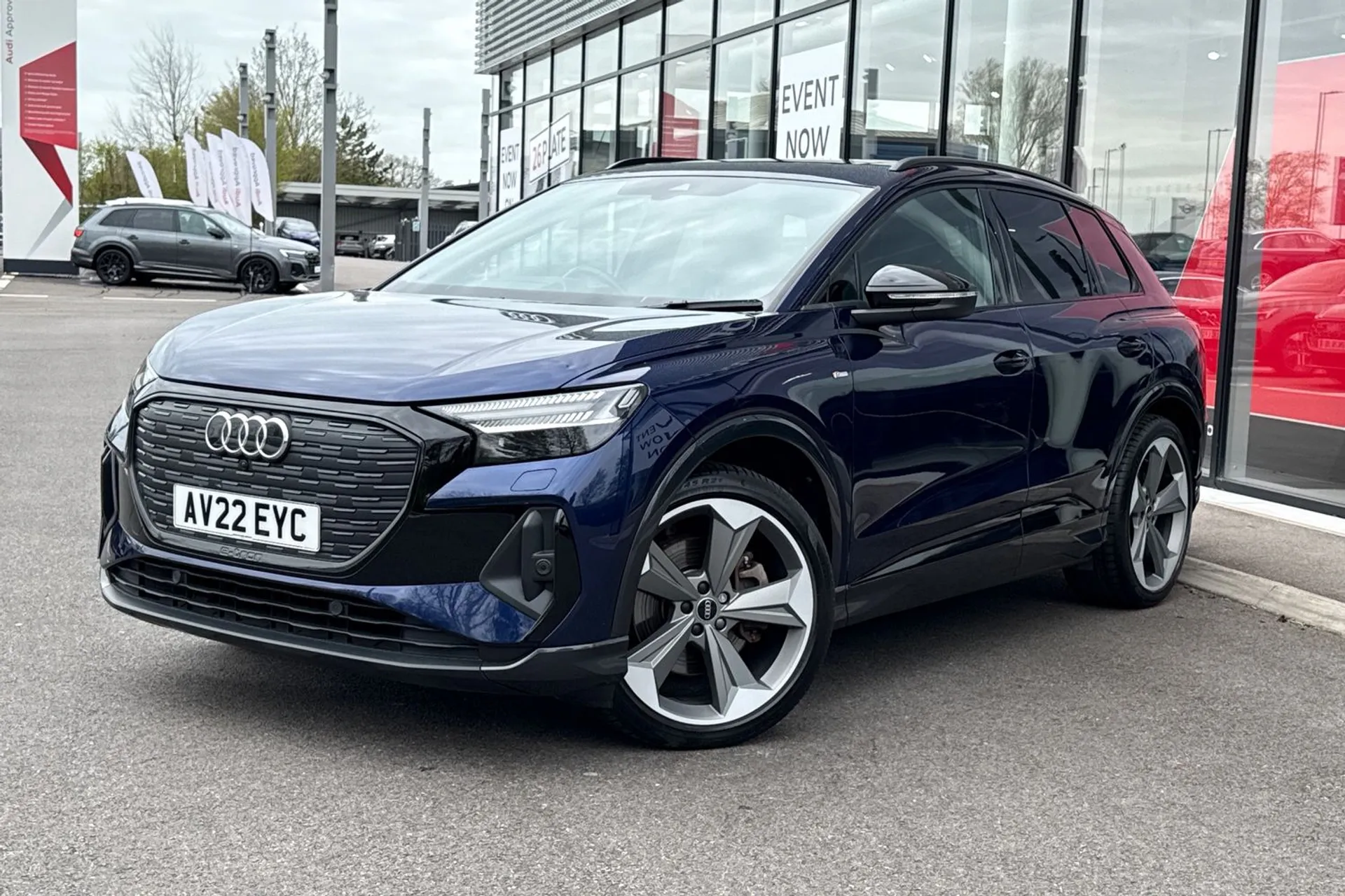 Audi Q4 thumbnail image number 7