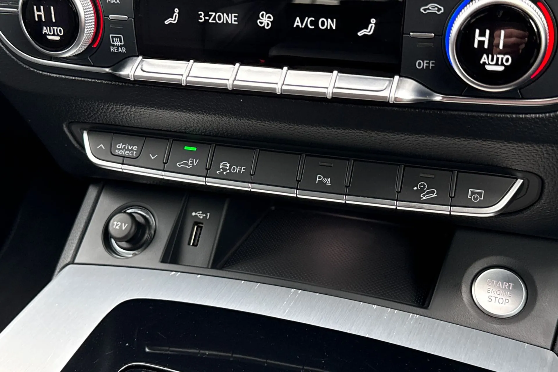 Audi Q5 thumbnail image number 24