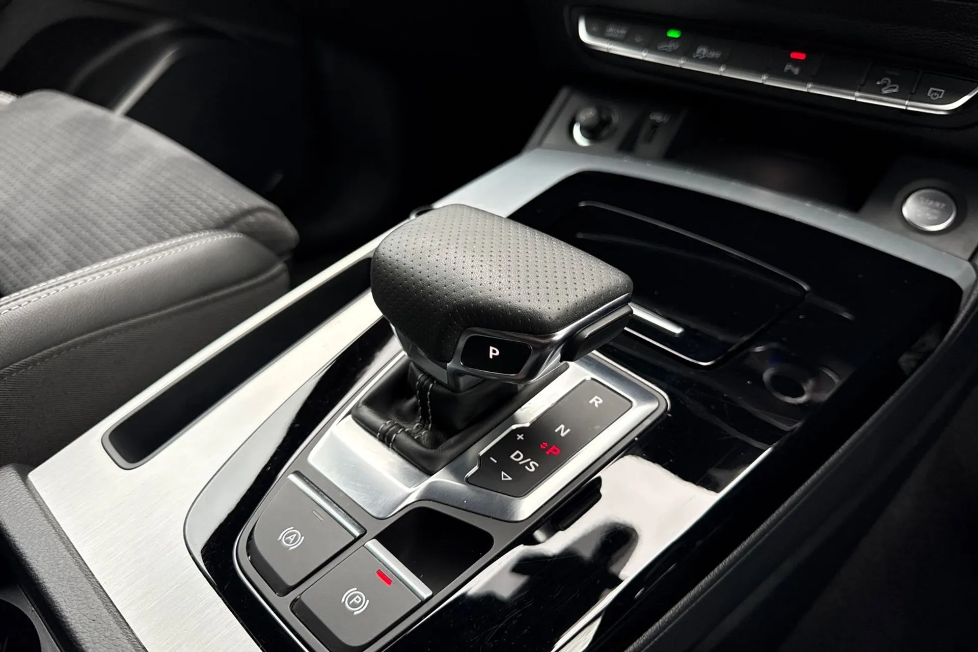 Audi Q5 thumbnail image number 8