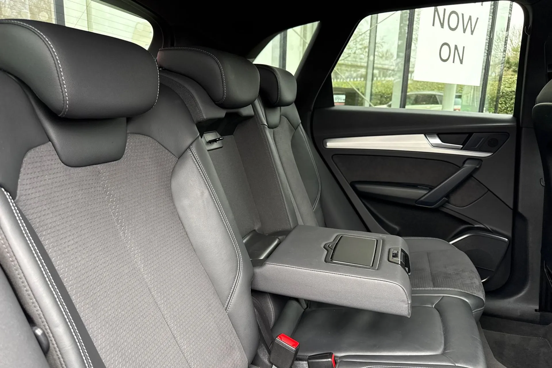 Audi Q5 thumbnail image number 34