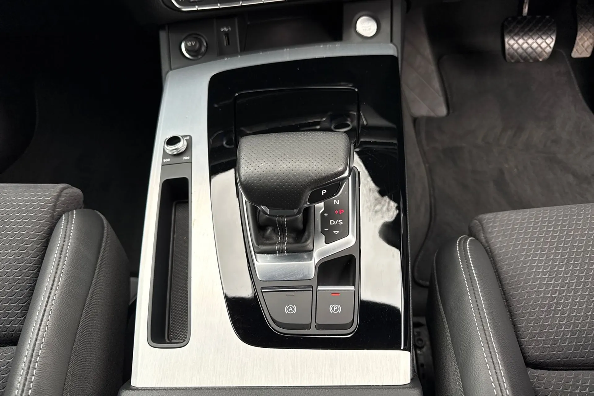 Audi Q5 thumbnail image number 40