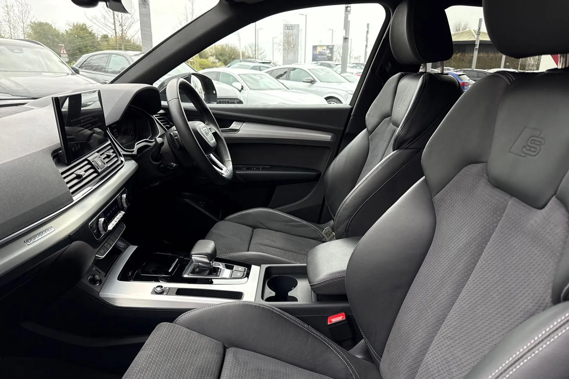 Audi Q5 thumbnail image number 47