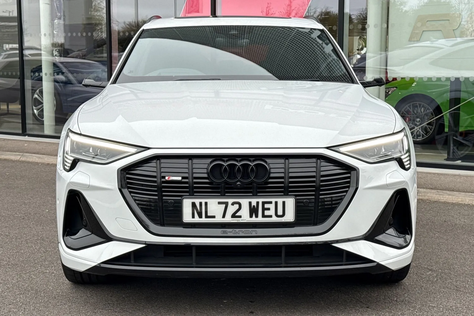 Audi e-tron thumbnail image number 11