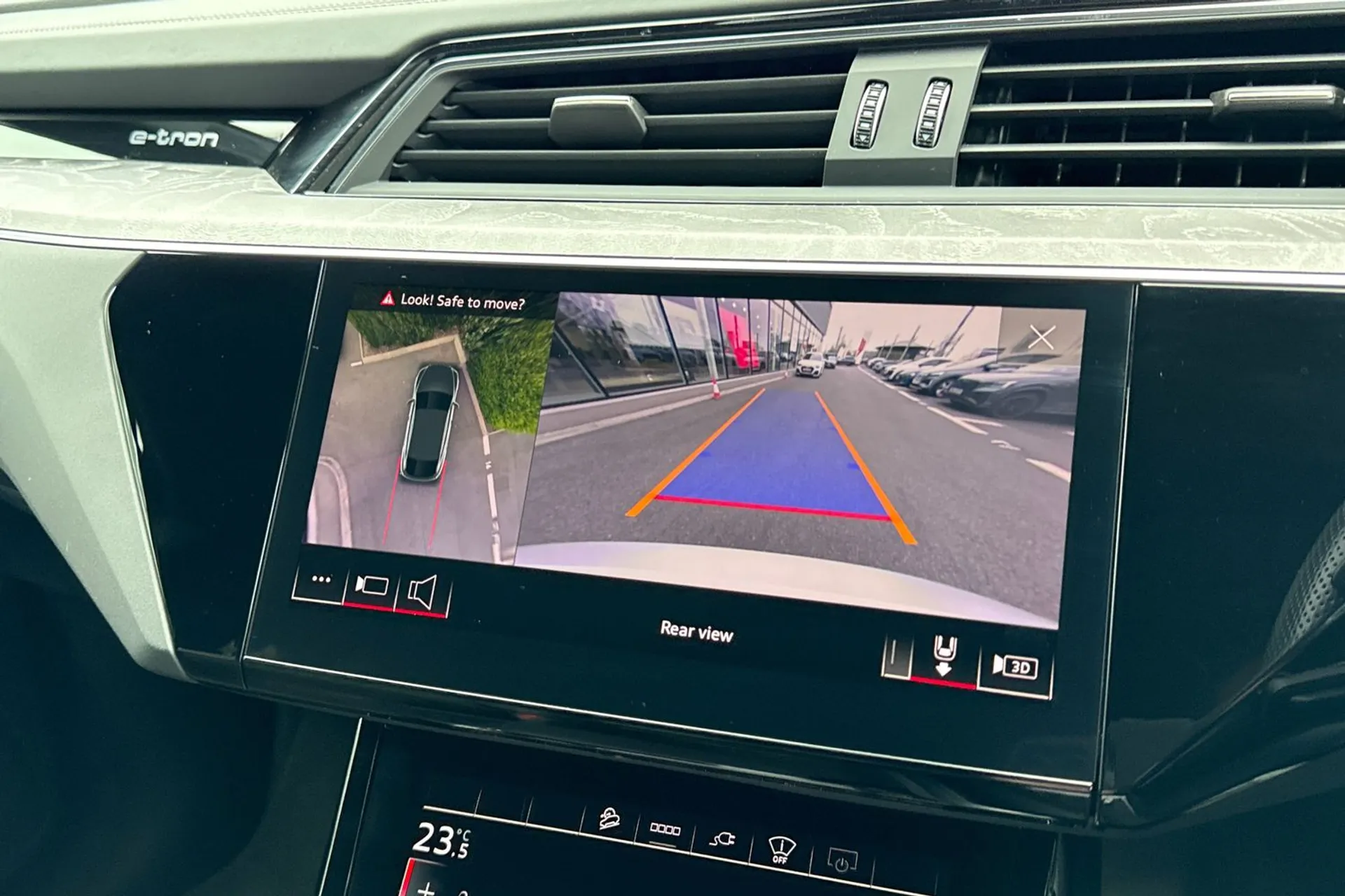Audi e-tron thumbnail image number 5