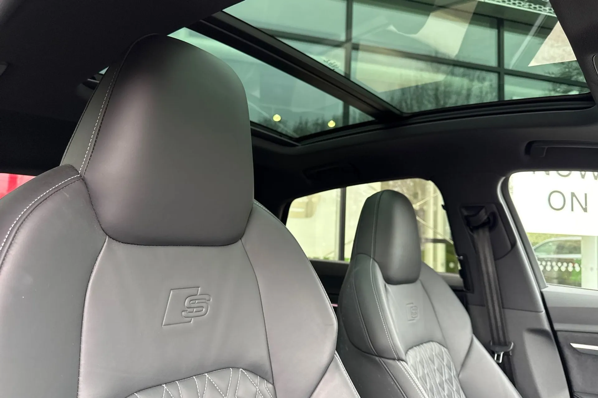 Audi e-tron thumbnail image number 49