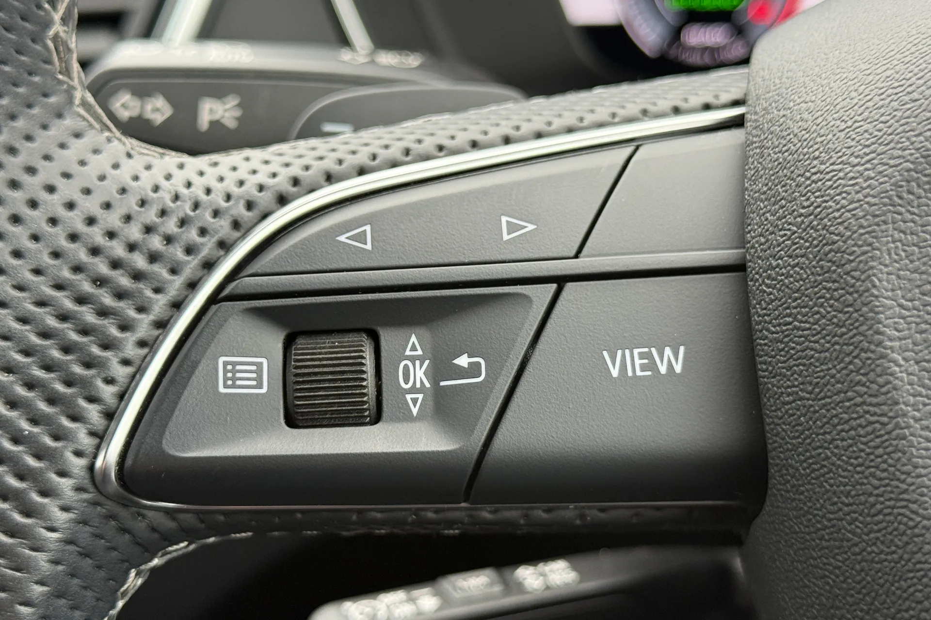 Audi Q5 thumbnail image number 21