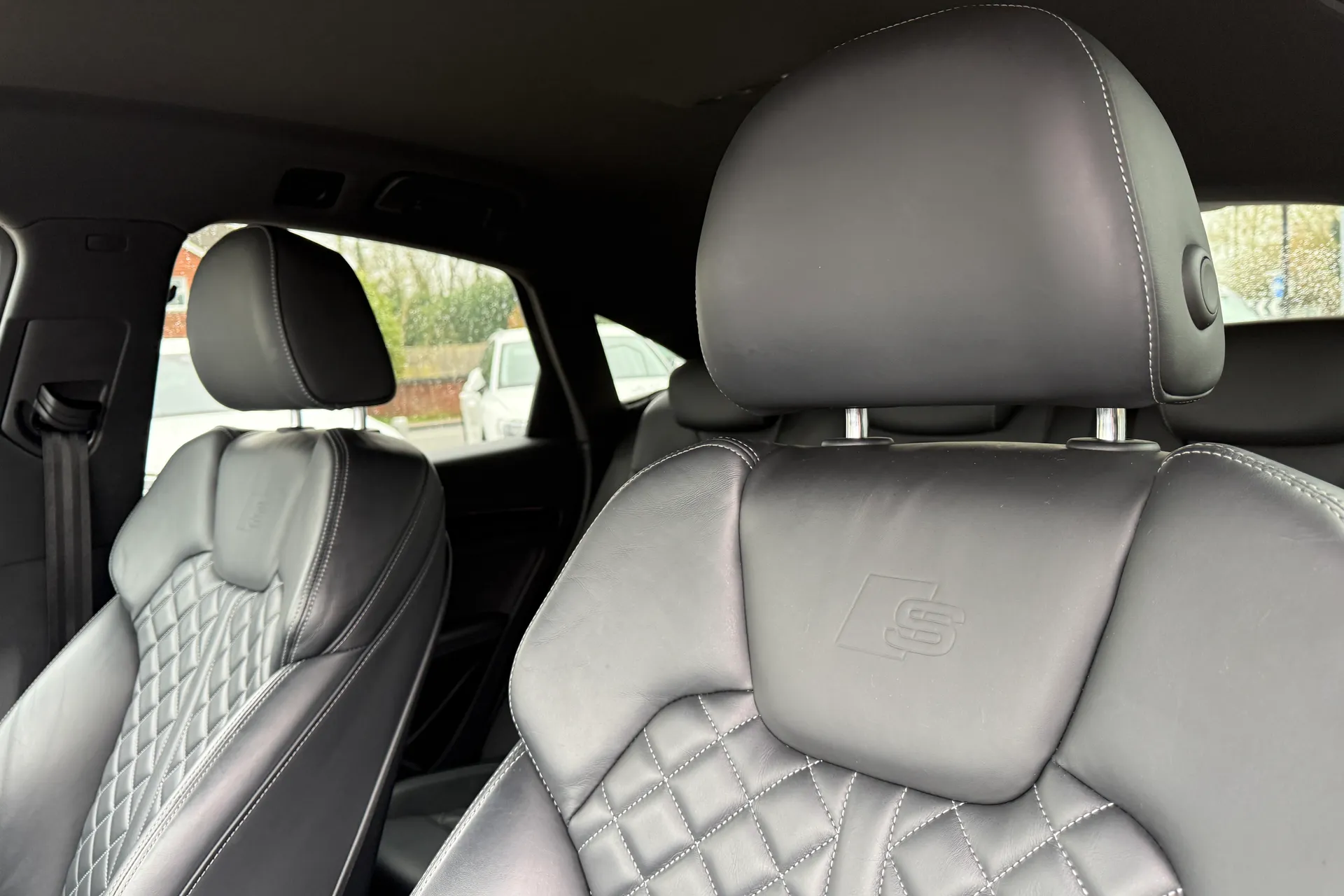 Audi Q5 thumbnail image number 31