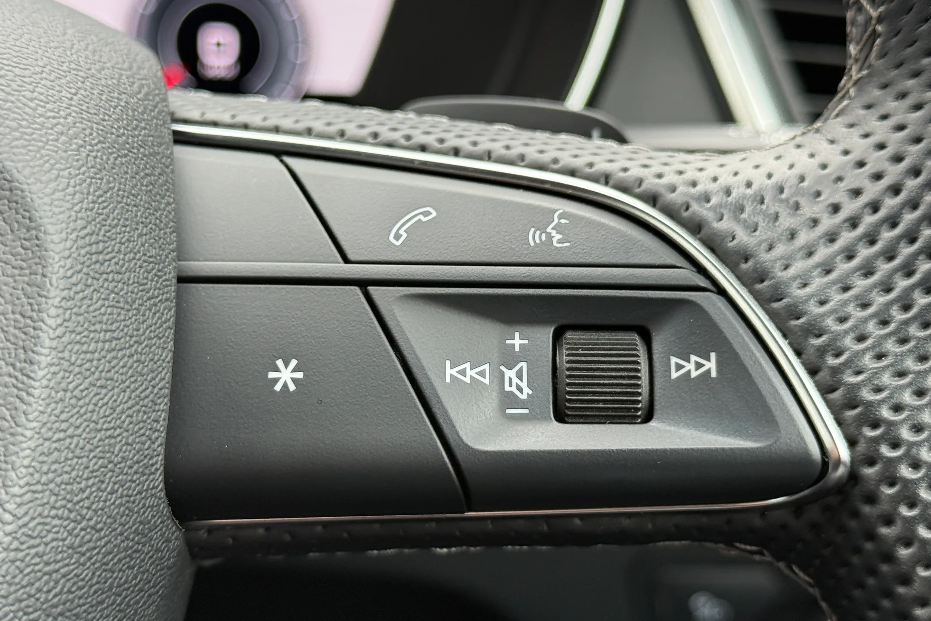 Audi Q5 thumbnail image number 22