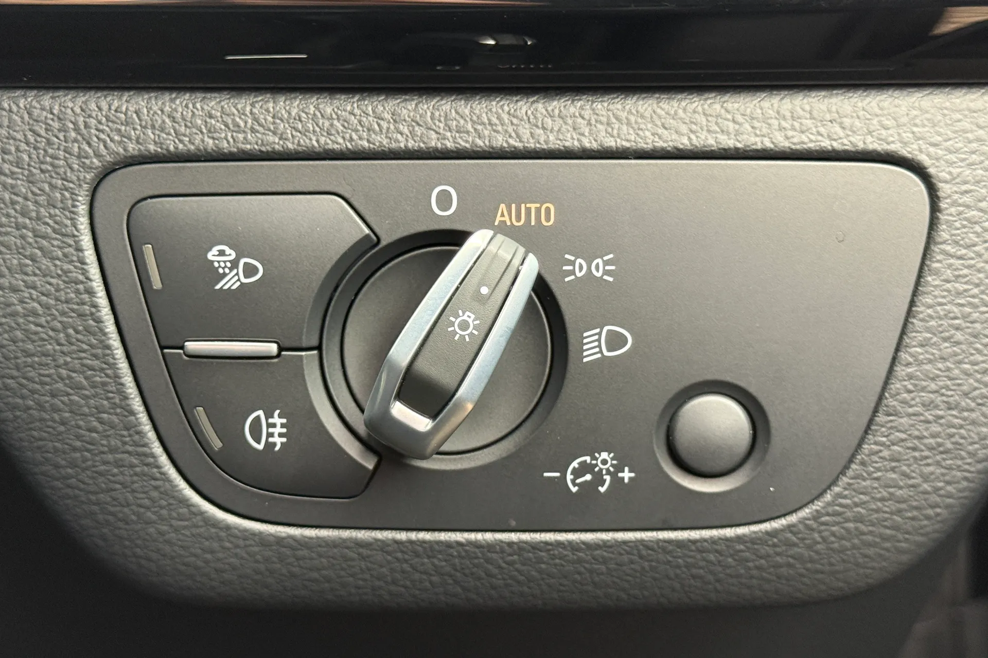 Audi Q5 thumbnail image number 23