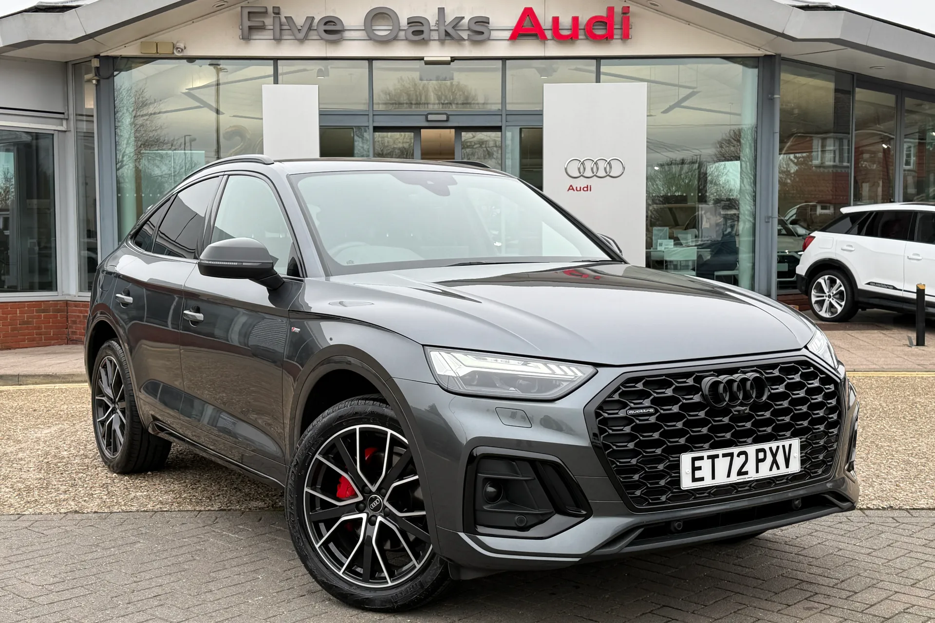 Audi Q5 focused image