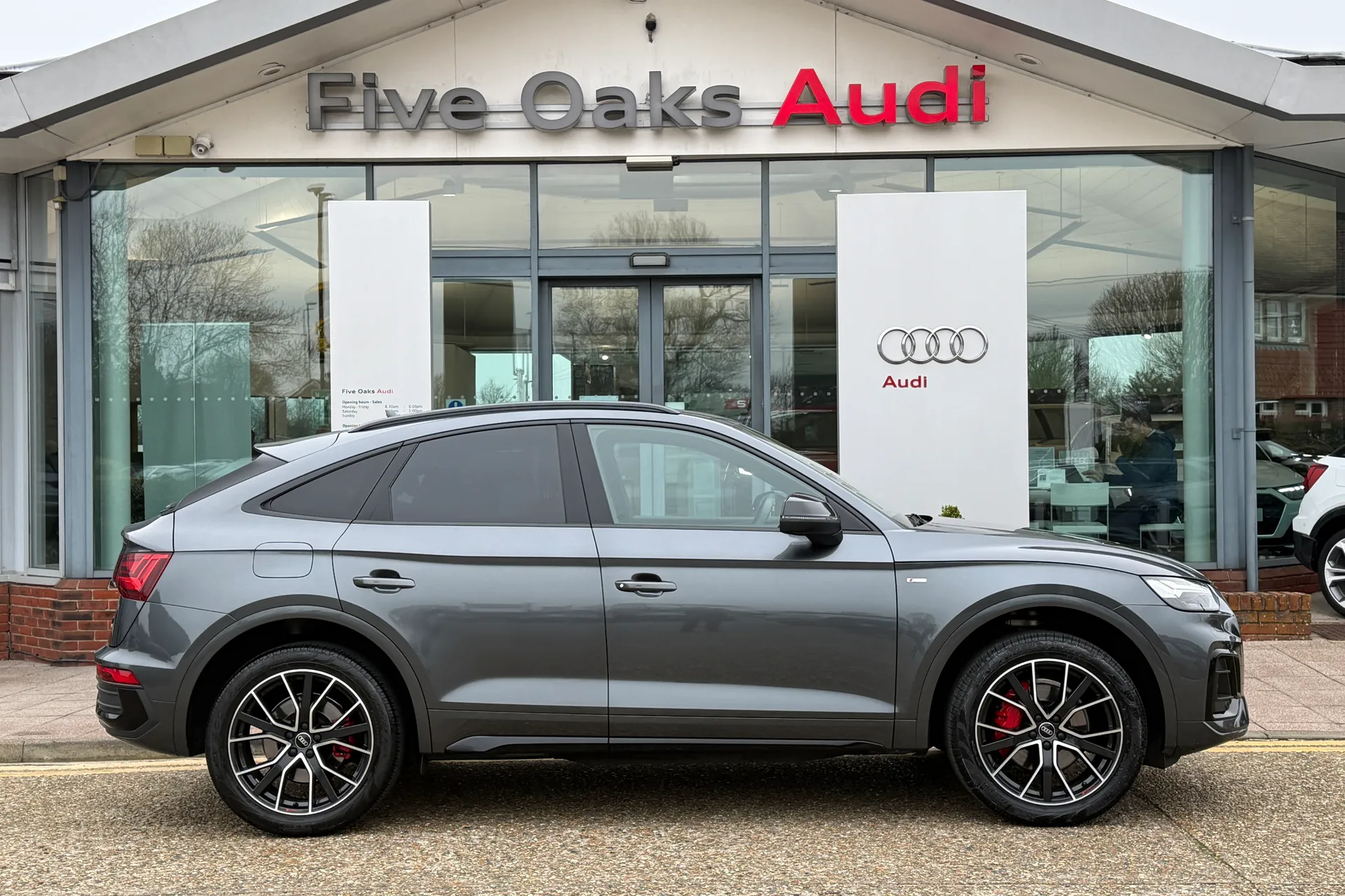 Audi Q5 thumbnail image number 2