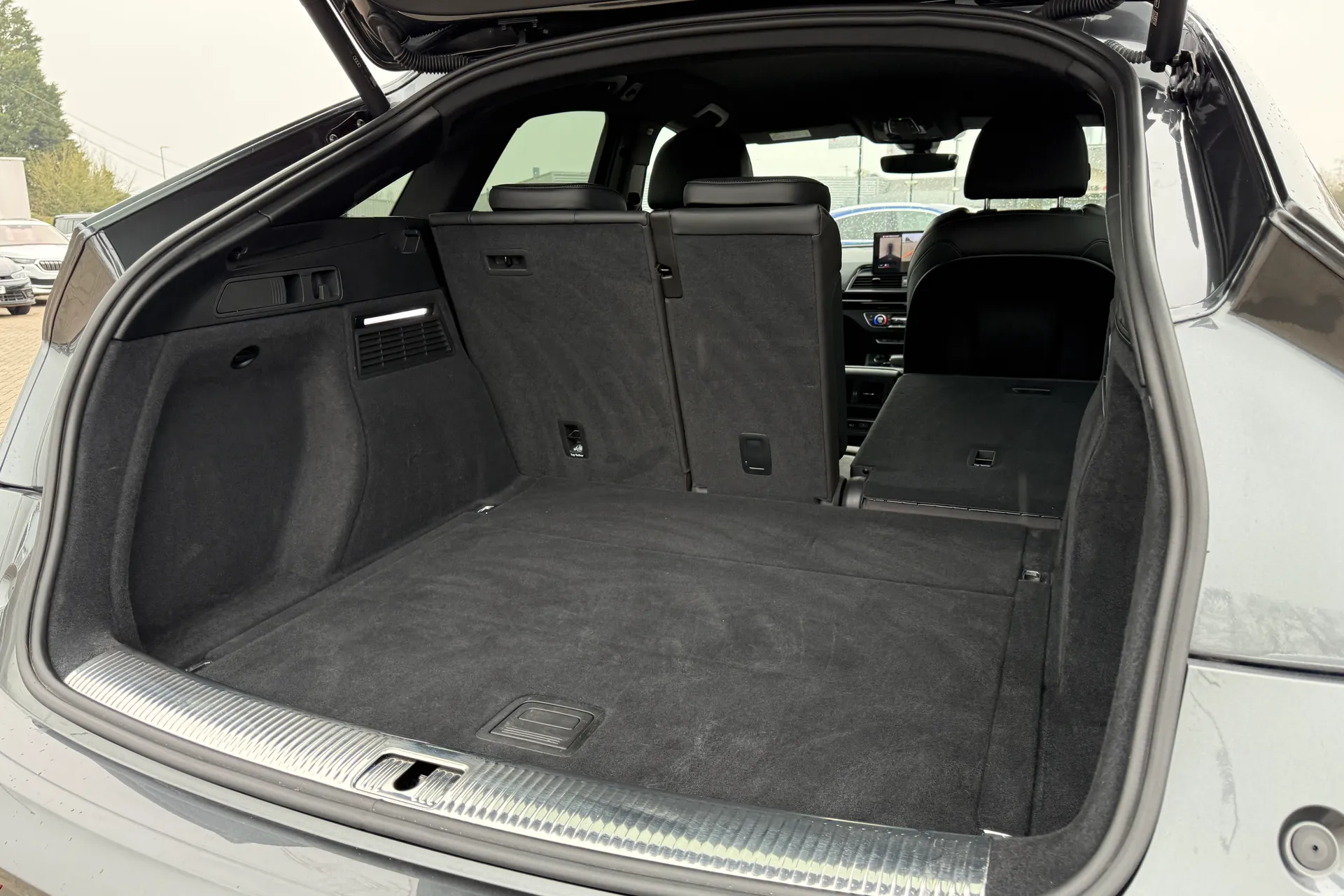 Audi Q5 thumbnail image number 36