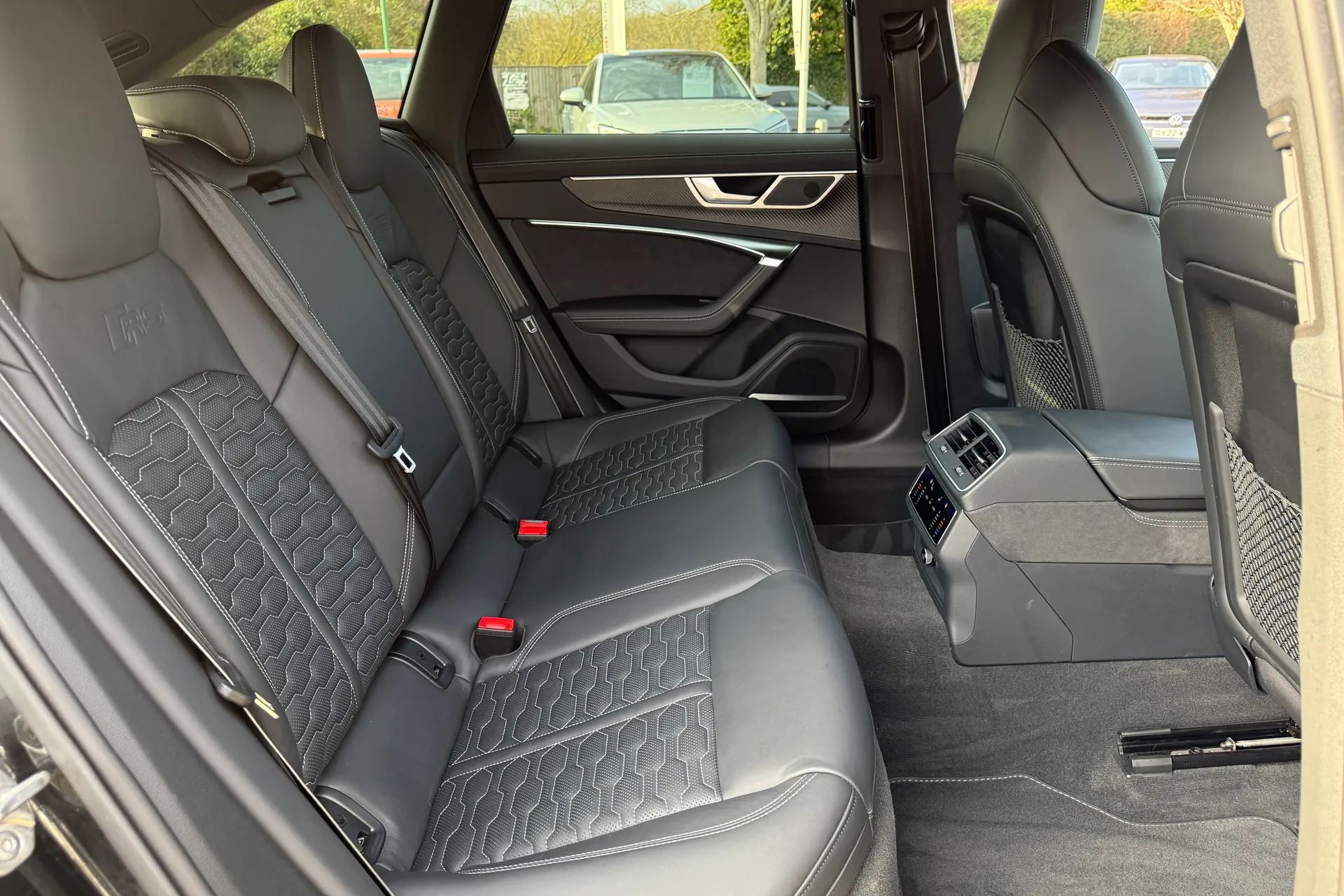 Audi RS6 thumbnail image number 52