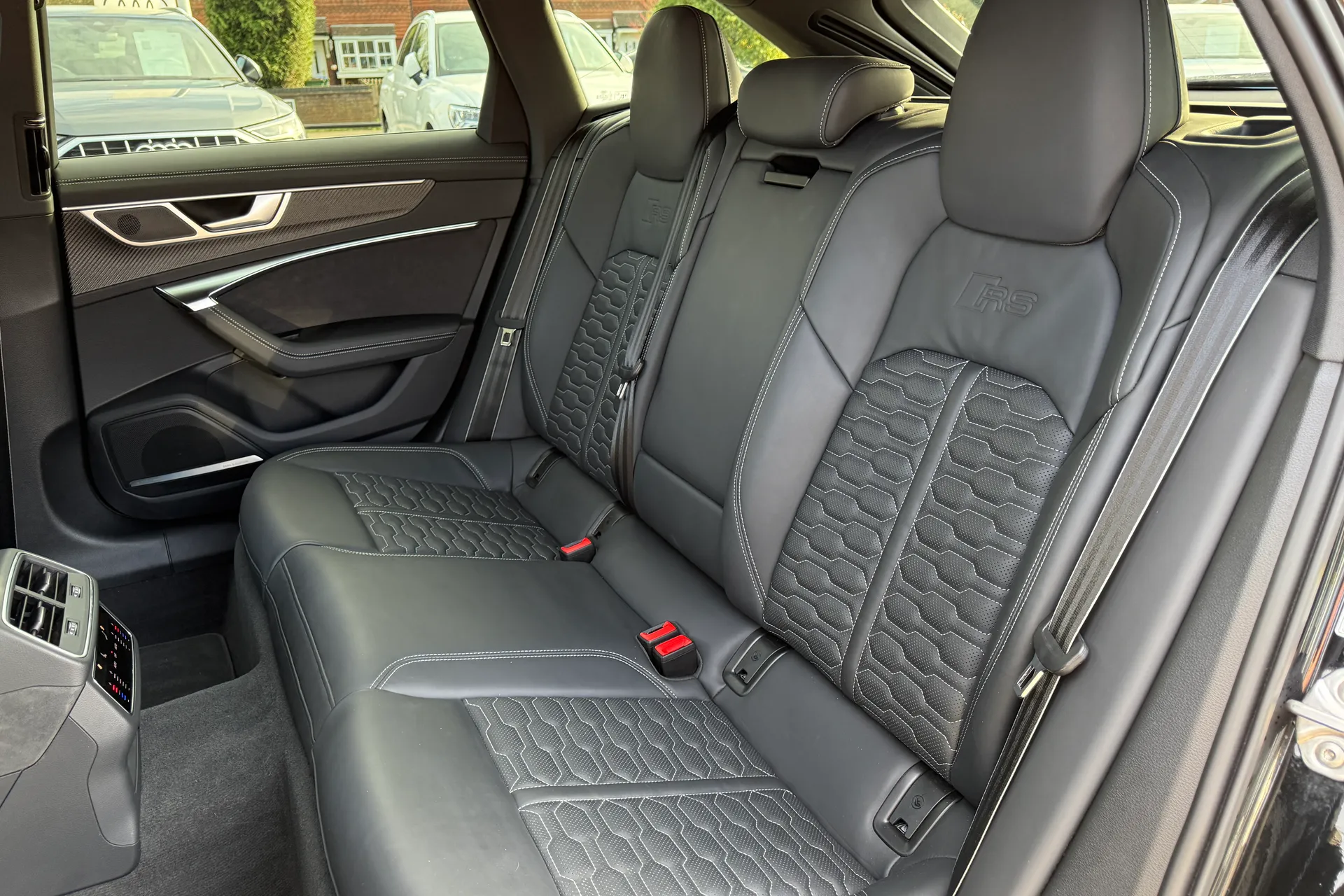 Audi RS6 thumbnail image number 49