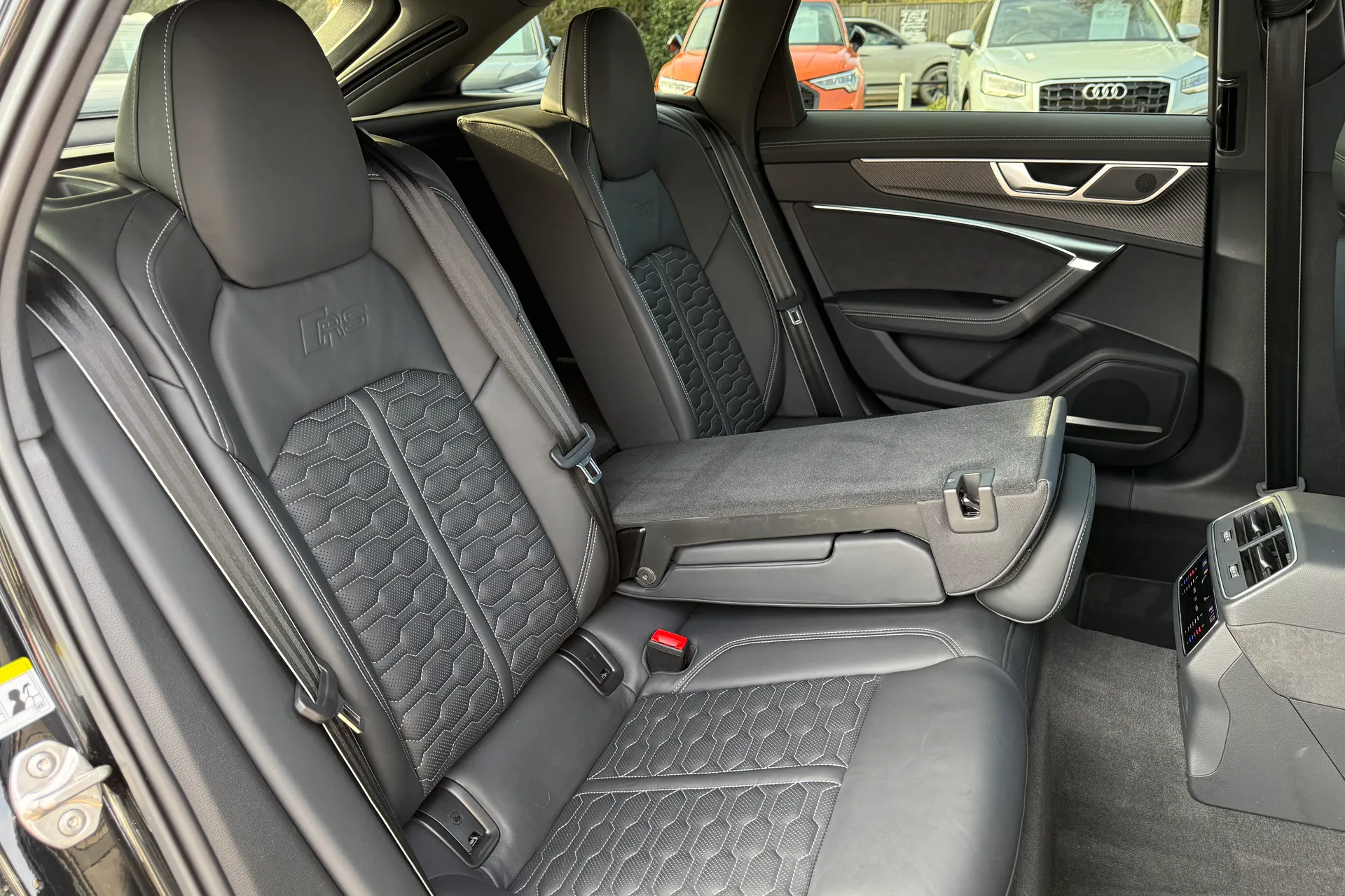 Audi RS6 thumbnail image number 54