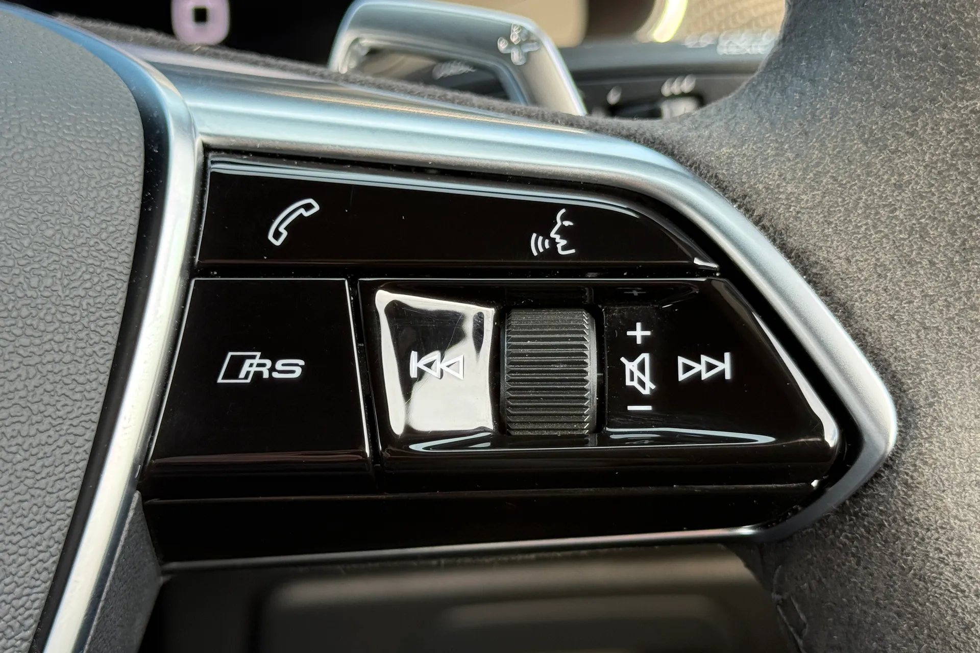 Audi RS6 thumbnail image number 28