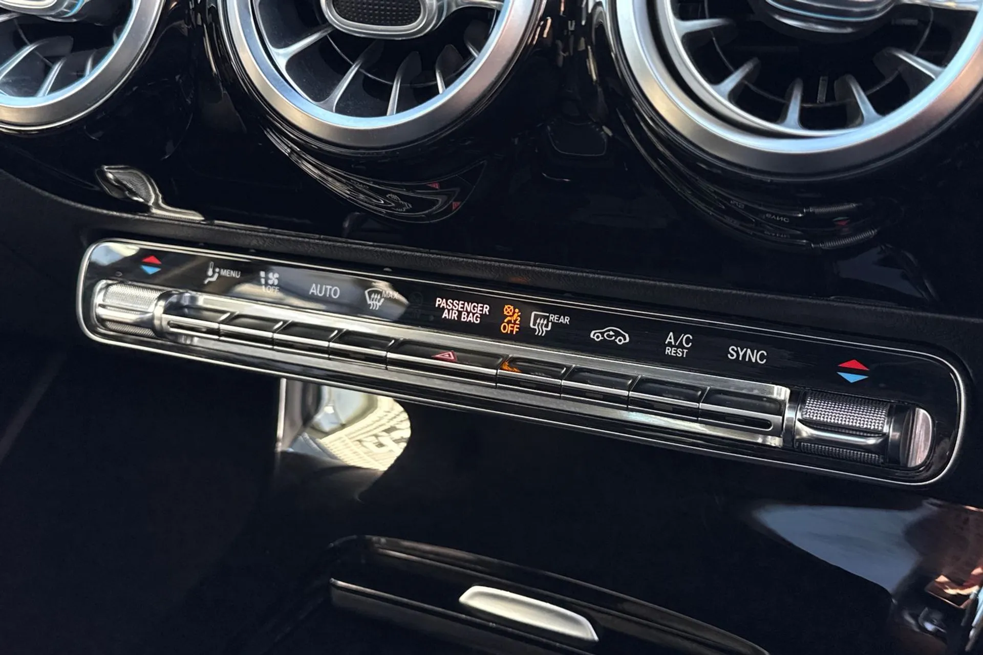 MERCEDES-BENZ A CLASS thumbnail image number 28